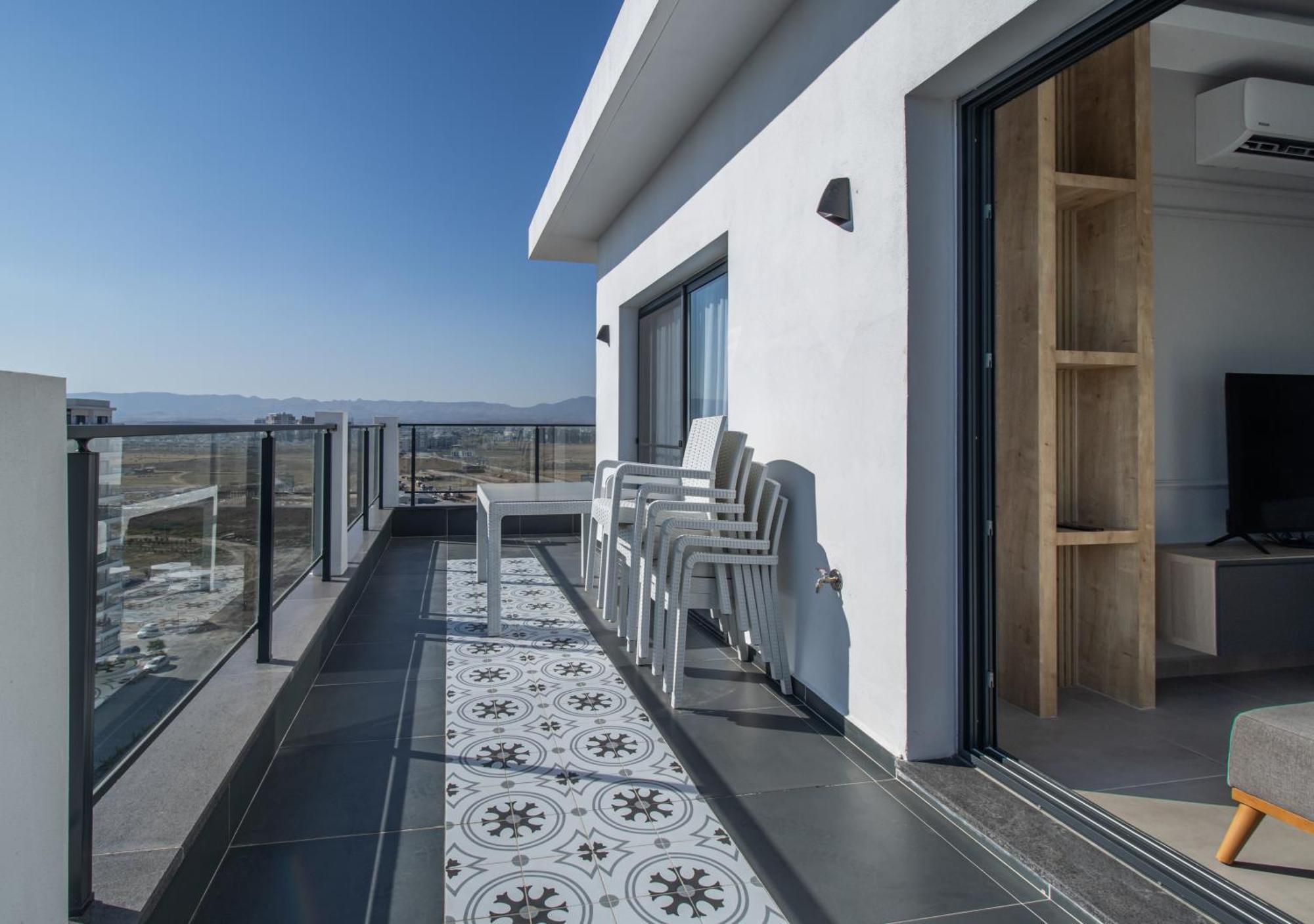 Apartment Luxury Two Bedroom Penthouse In Caesar & Spa, Long *