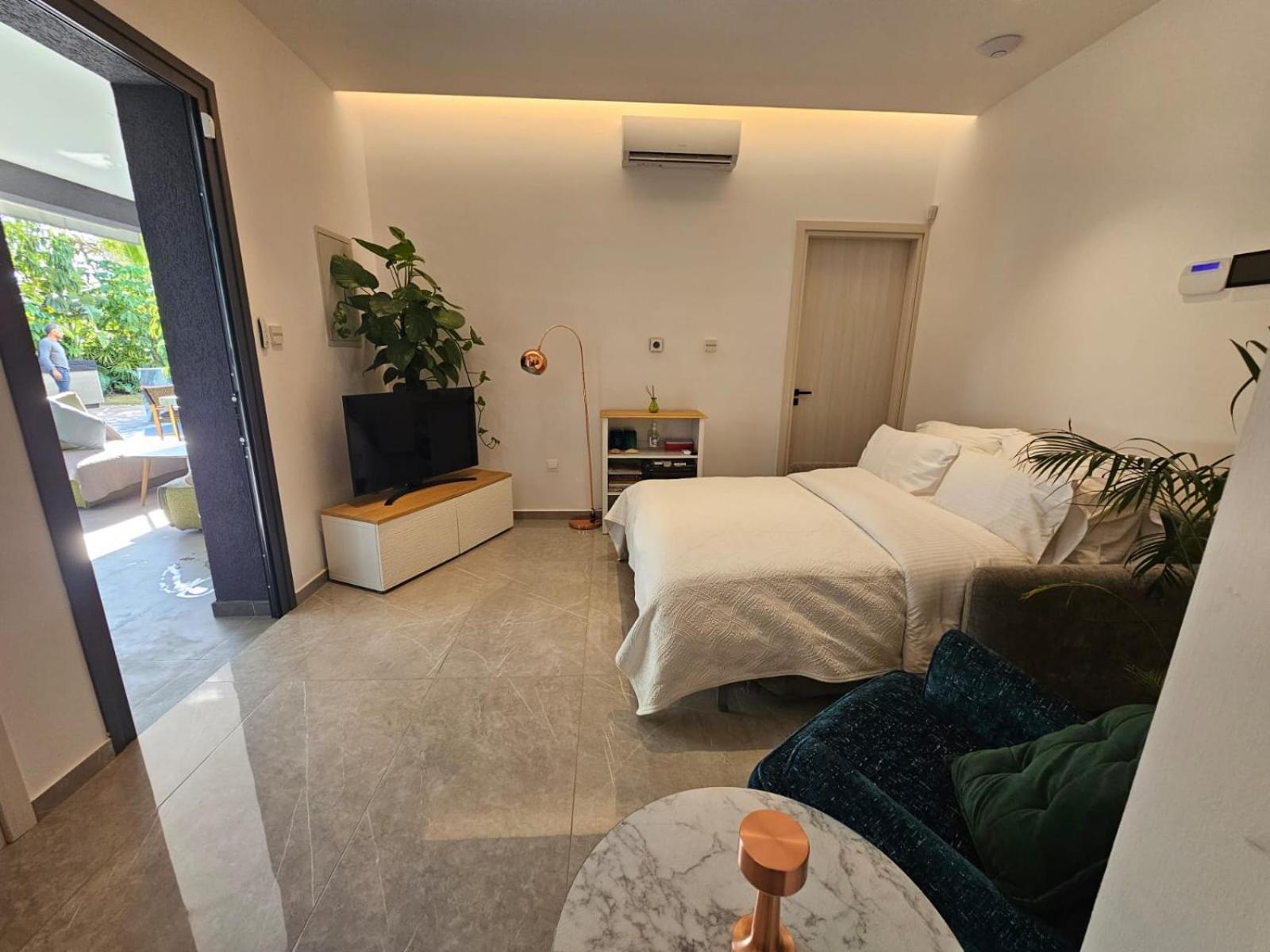 Tg New Luxury Private Resort Villas - Heated Salty Swimming Pool, Outdoor Jacuzzi, Sauna, Exotic Garden Pousada