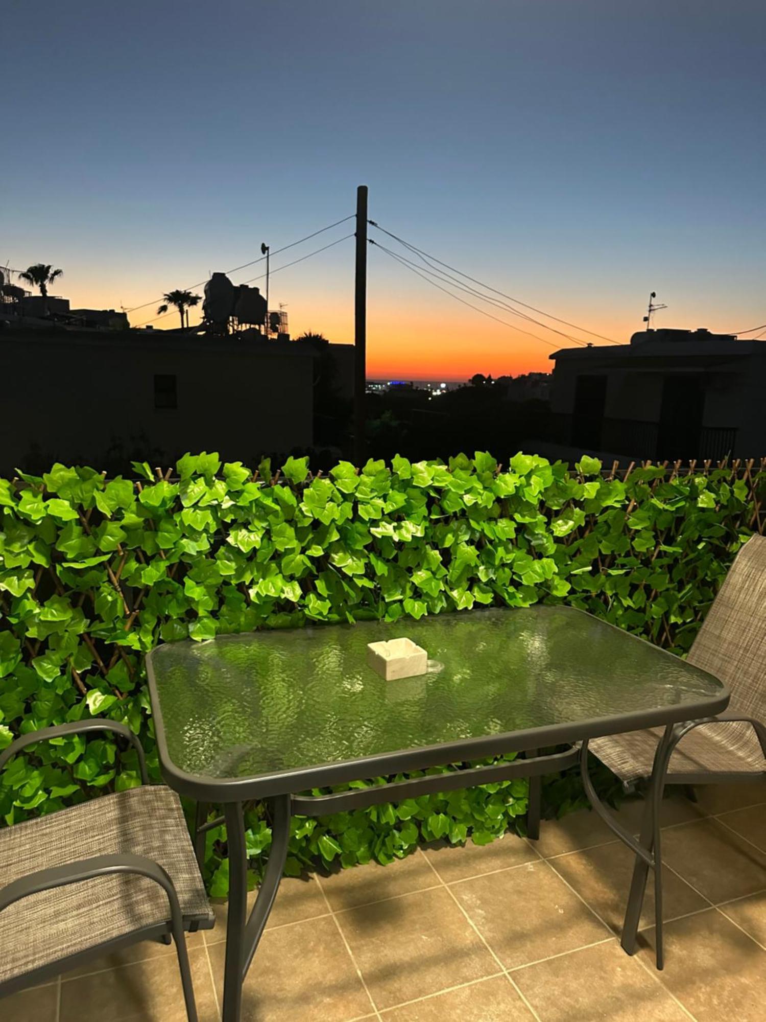 Apartment K15 Luxe Oasis Retreat - 3 Minute Drive To *
