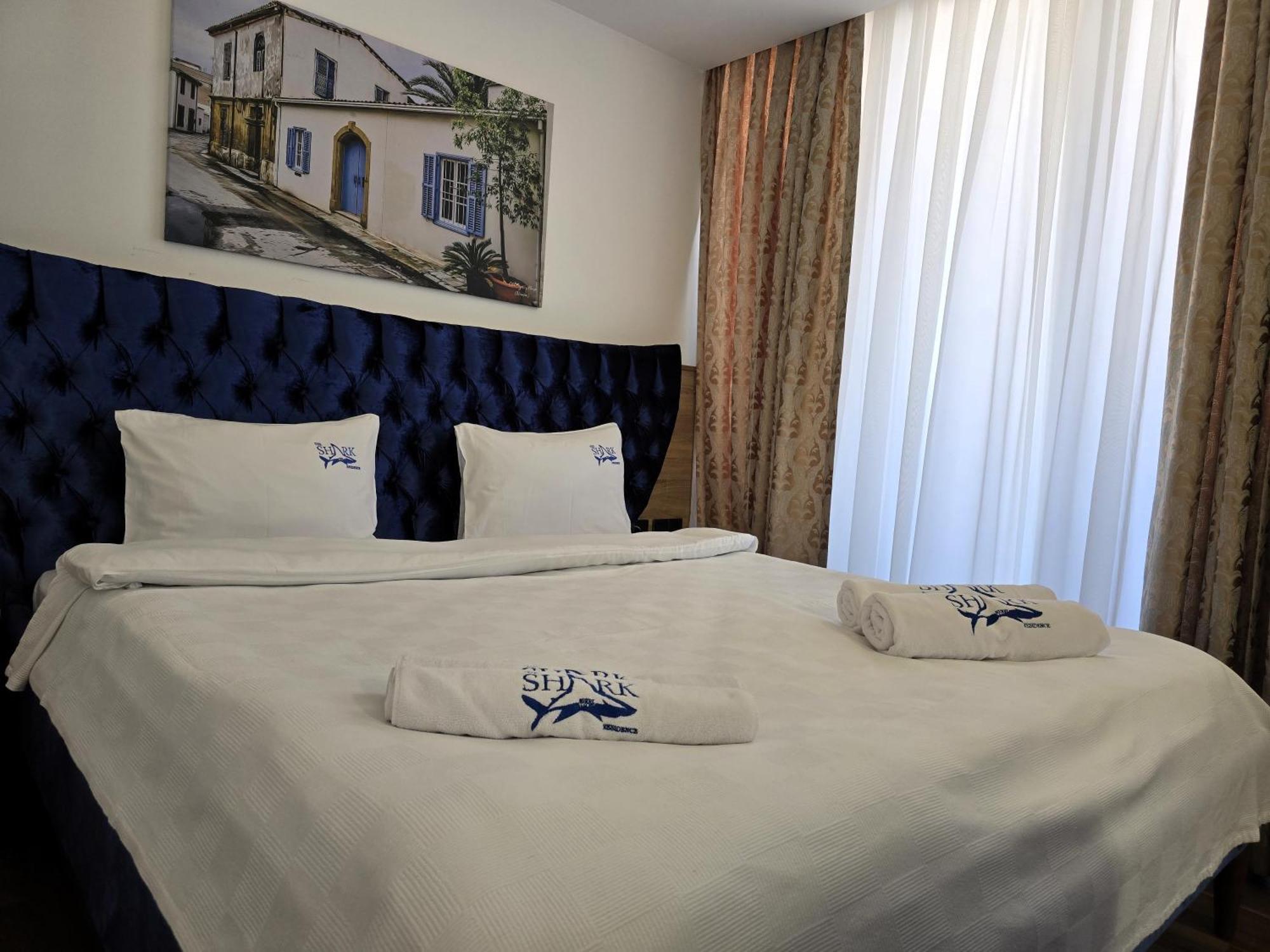 Nurel Shark Hotel *