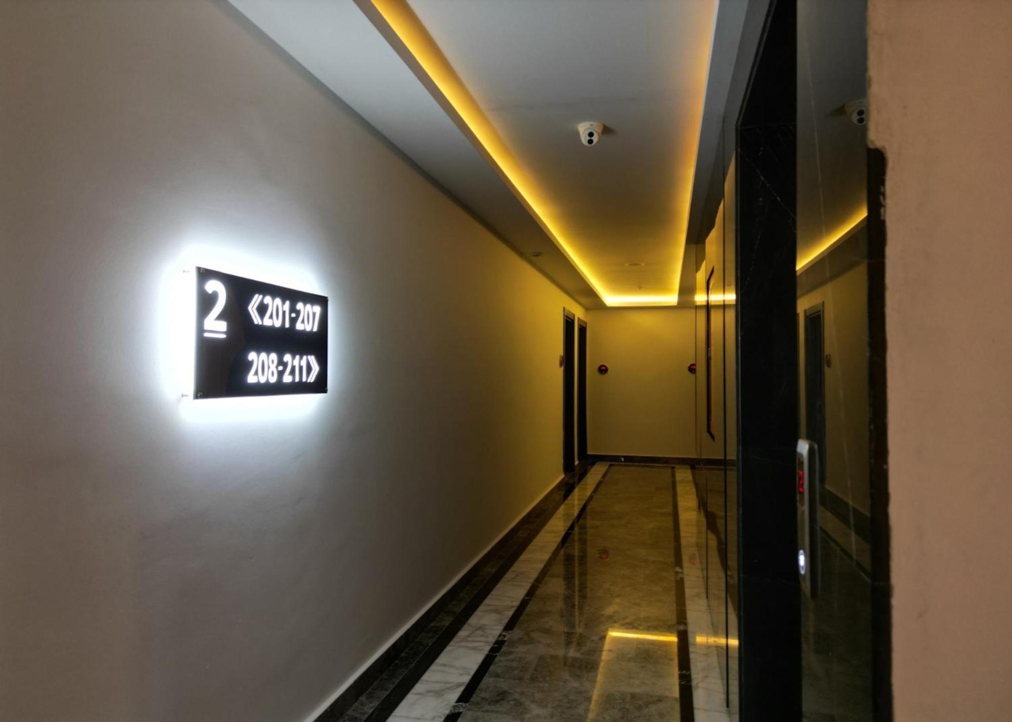 Nurel Shark Hotel