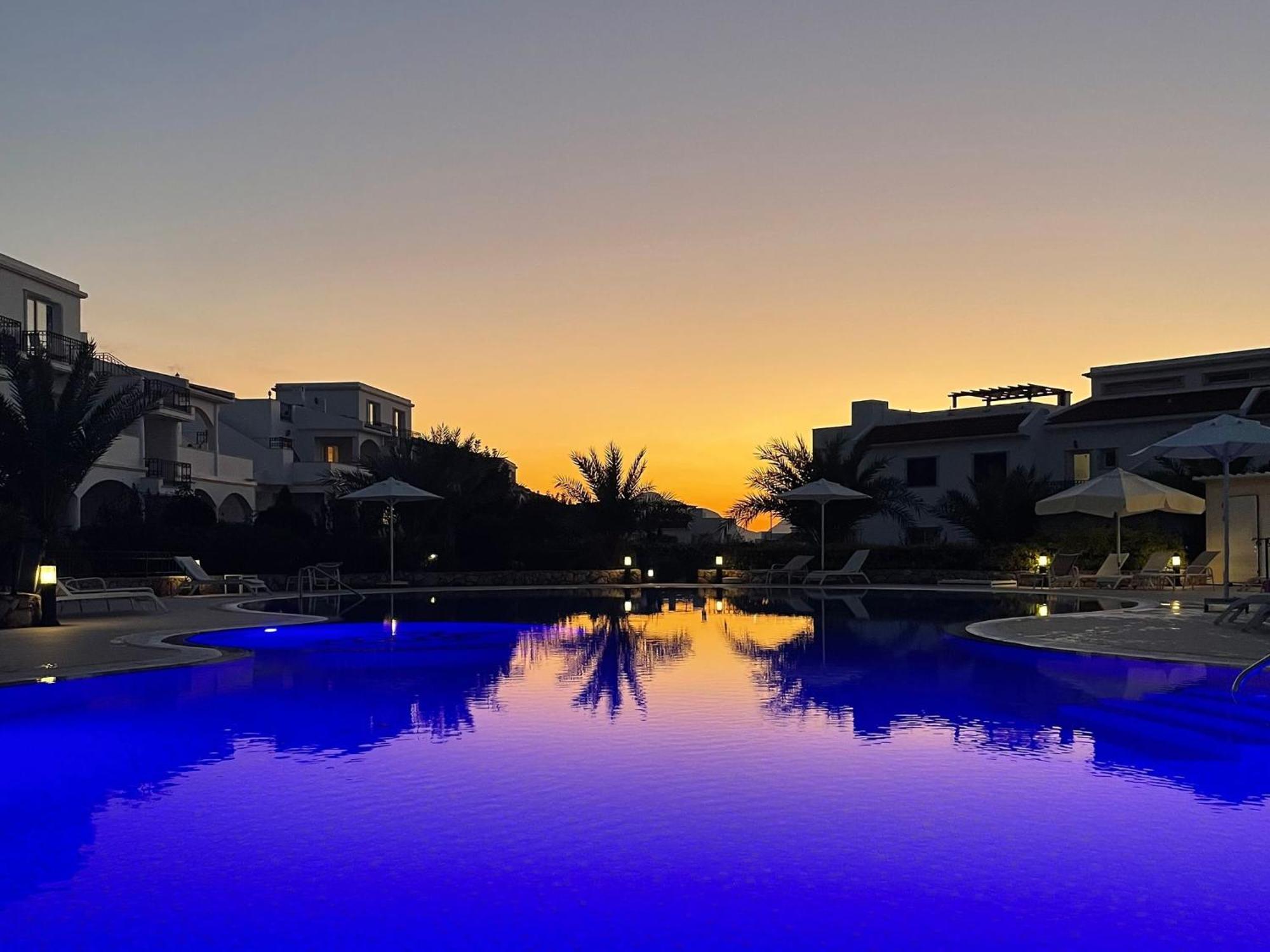 Apartment Welcoming 3-bedroom With Ocean Views *