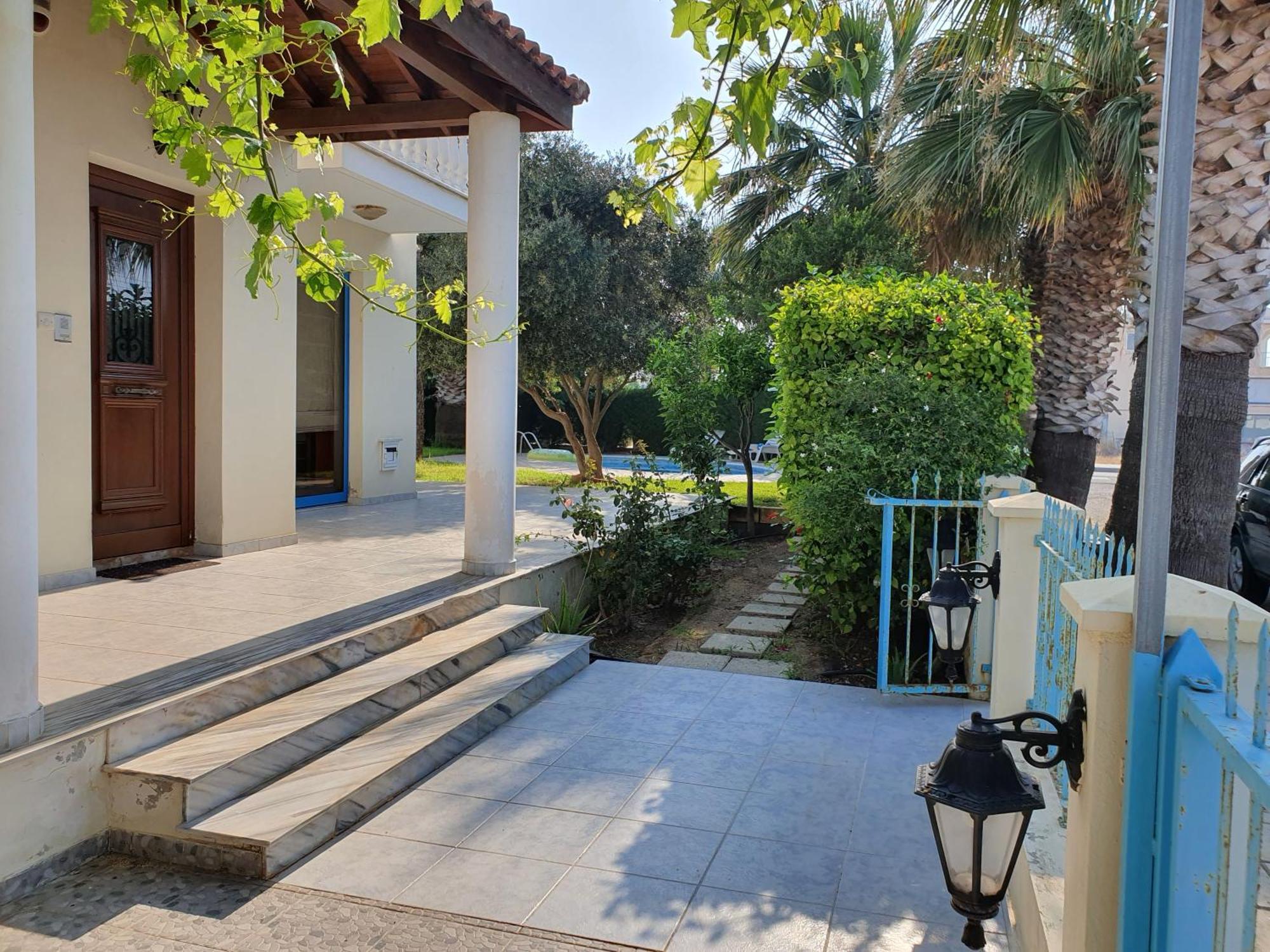 Villa De Angelo Pyla