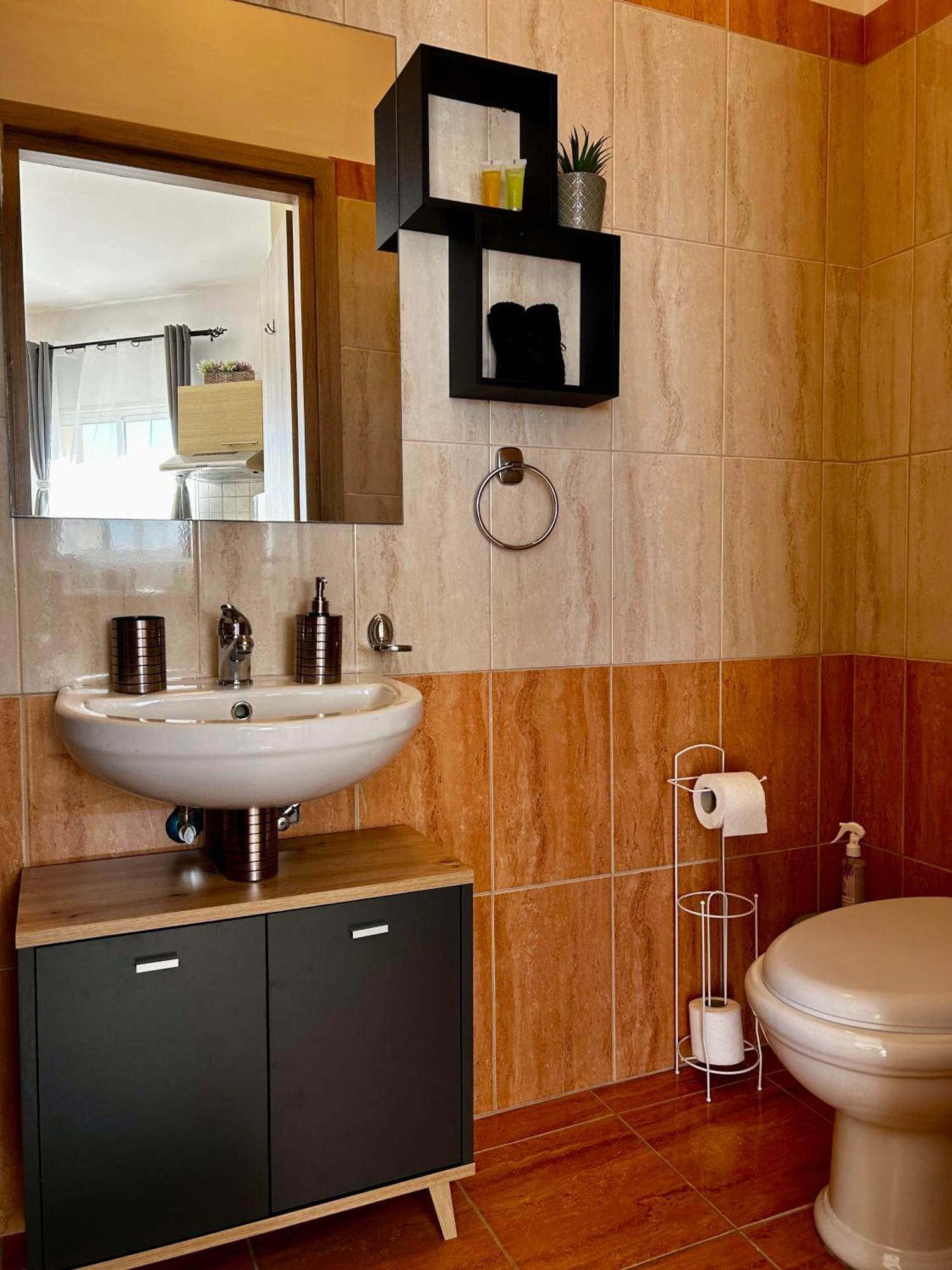 Sea View Apartment Peyia