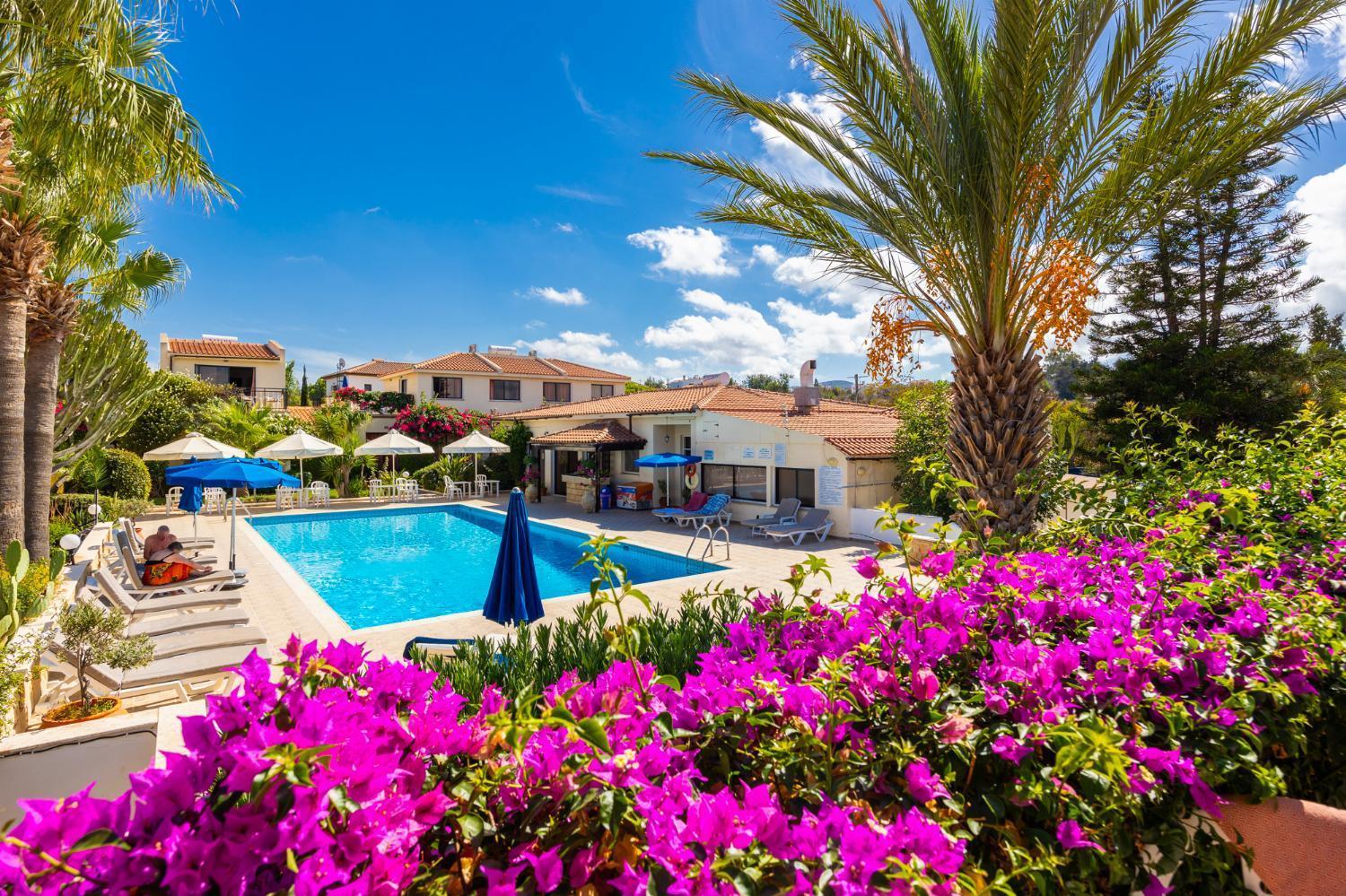 Aparthotel Tavros