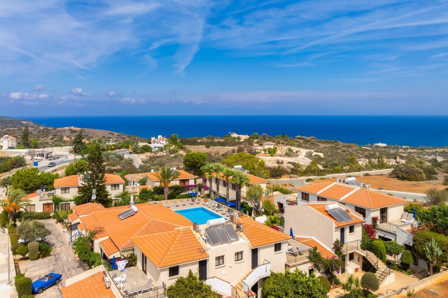 Aparthotel Tavros 3*
