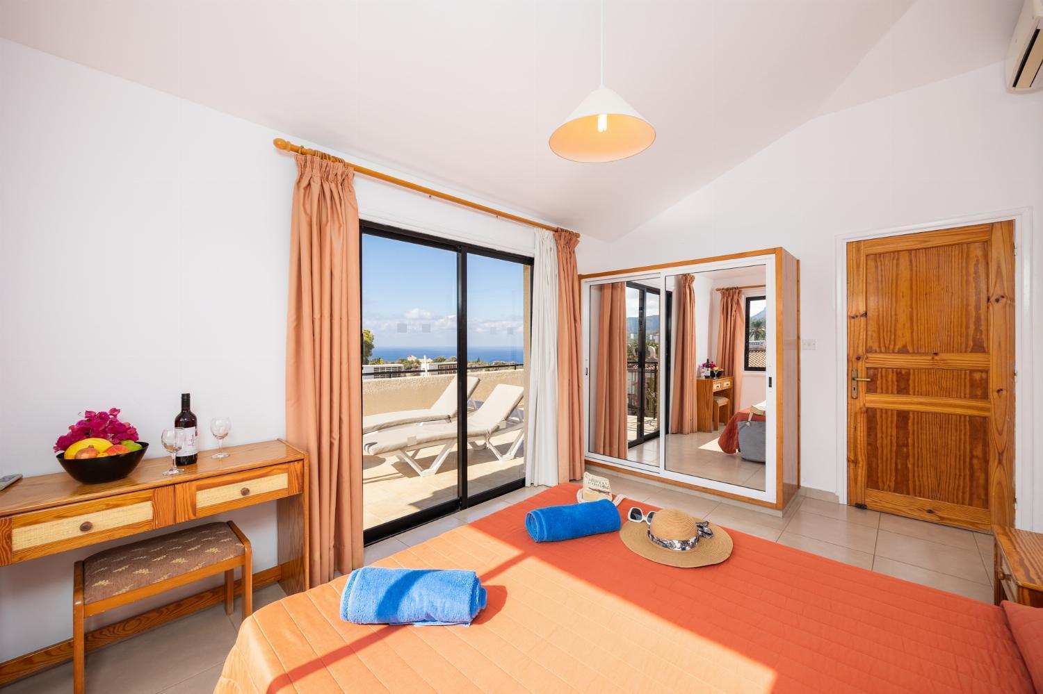 Aparthotel Tavros Polis