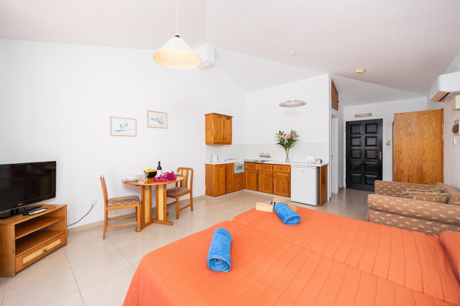 Aparthotel Tavros Polis