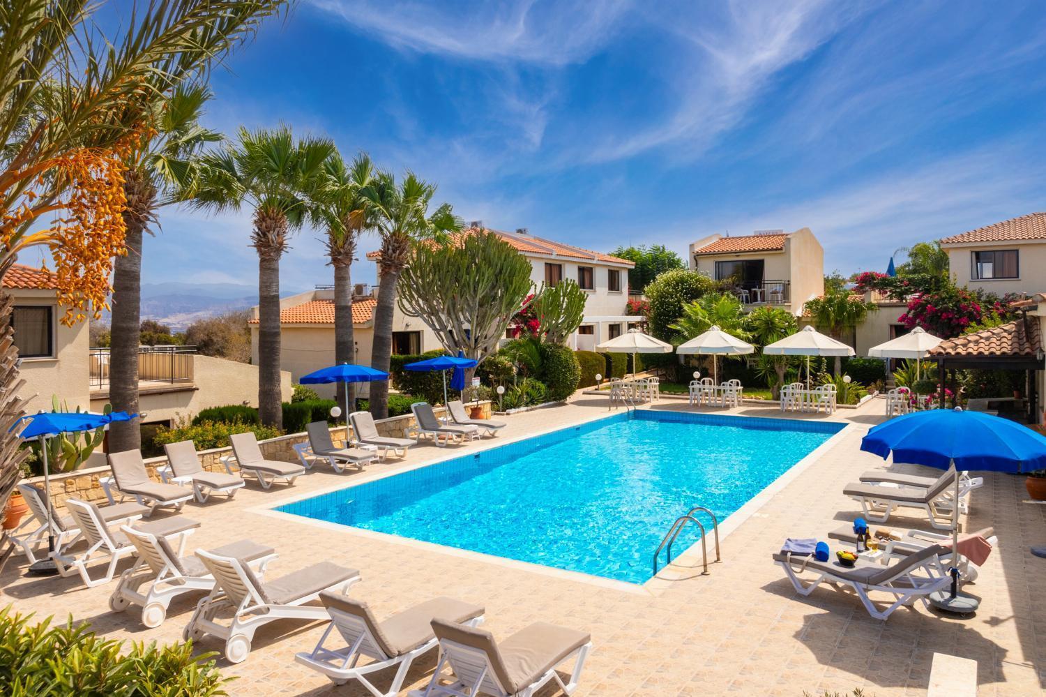 Aparthotel Tavros