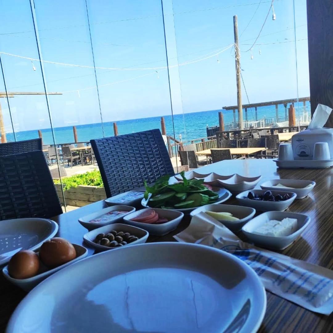 Zambak Village & Restaurant Superb Seafront Location ! Guest house