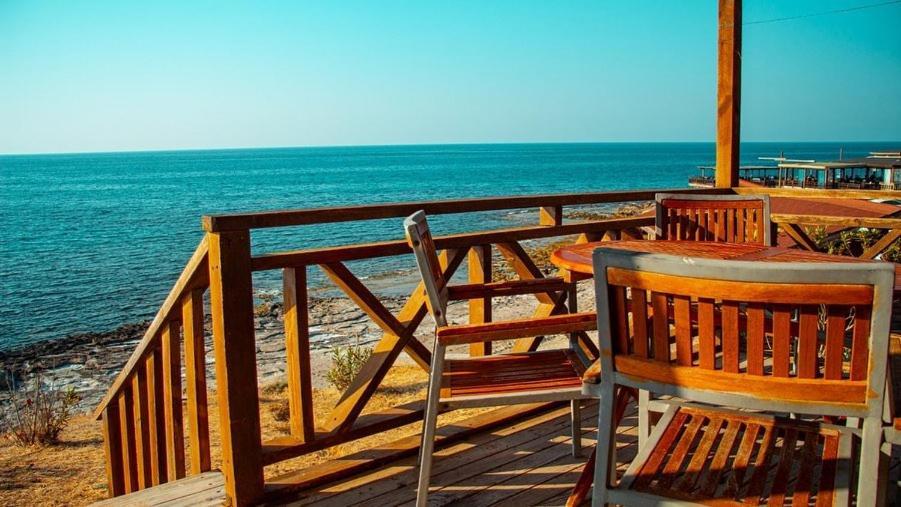 Zambak Village & Restaurant Superb Seafront Location ! *