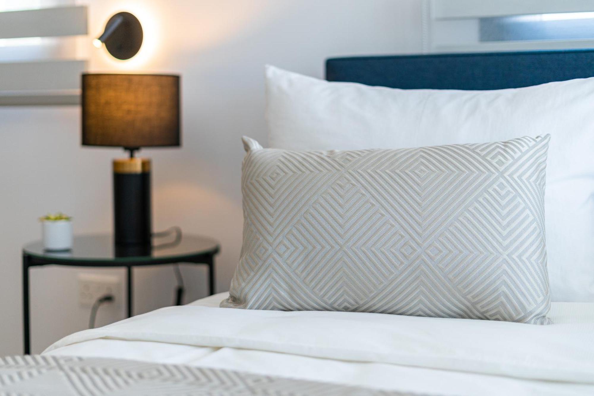 Aparthotel Waterside Sea View Paphos