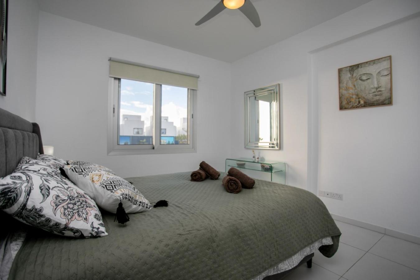 Apartment Eden-perfect Location, Sea View, Stylish Paphos