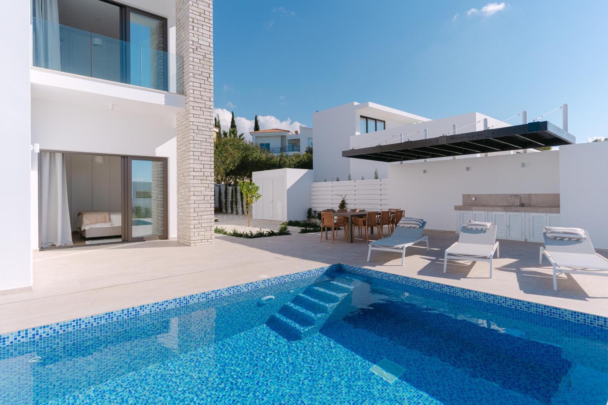 Akamas Luxury