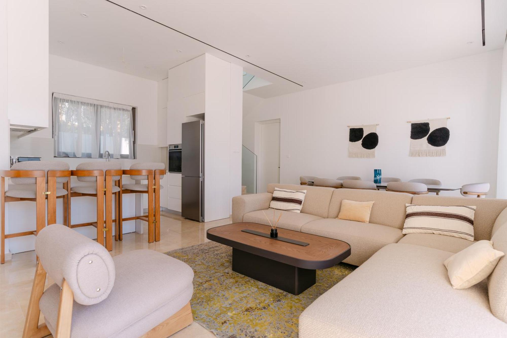 Akamas Luxury *
