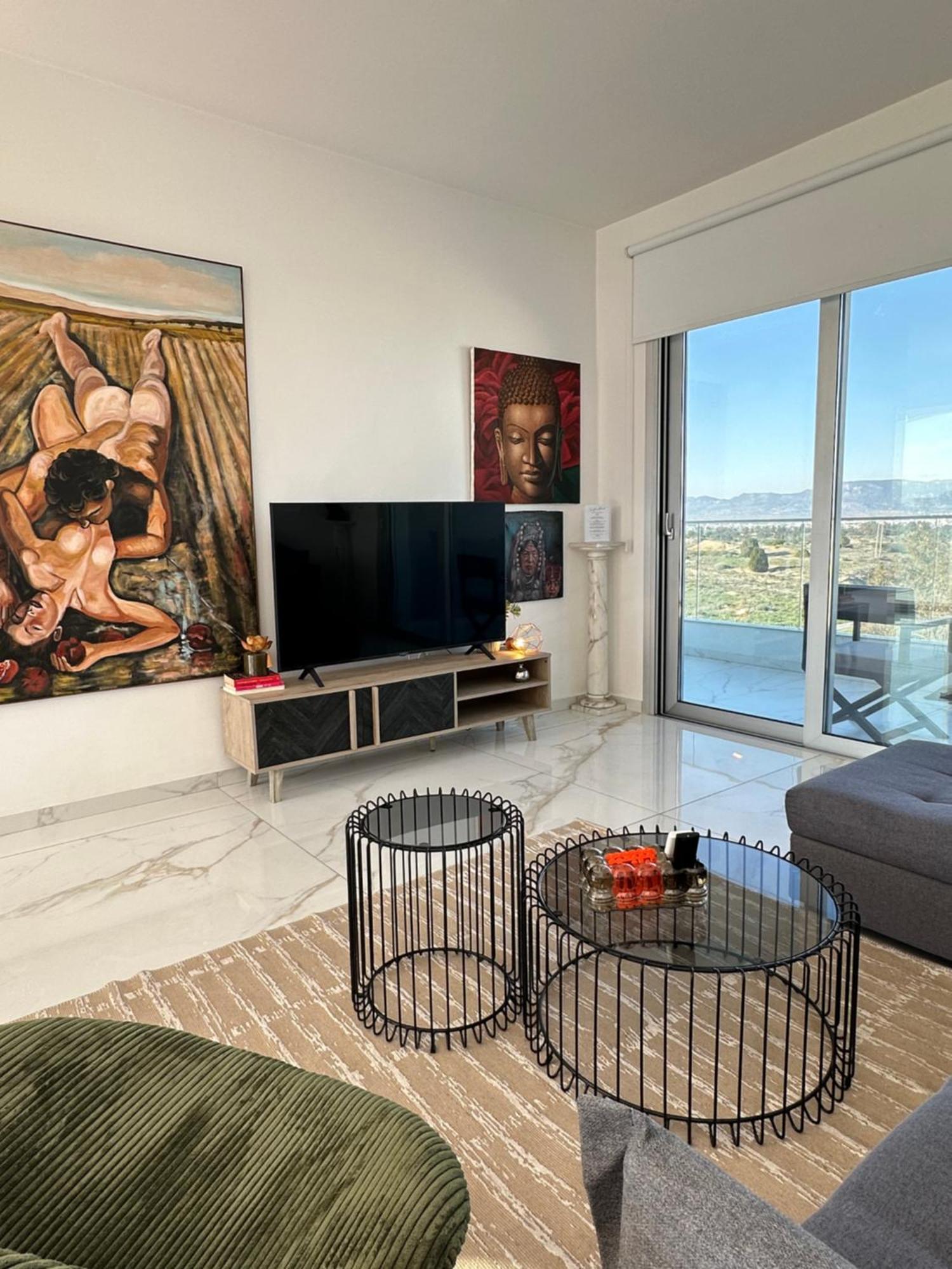 Apartment Luxury Penthouse-panoramic View-near Unic