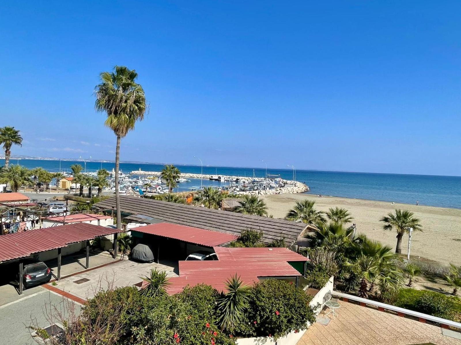 Appartement Sea View In Makenzy *