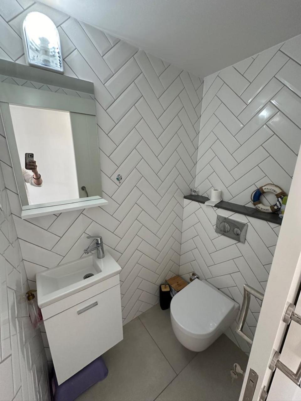 Sunny 1 Bedroom With Private Terrace Apartment Kalogrea