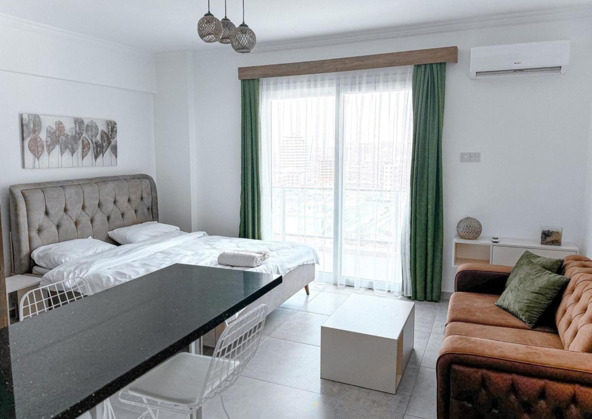 Lux Long Apartment *