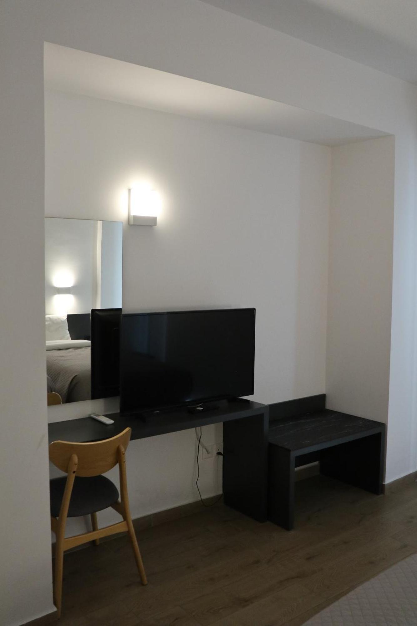 Sunflower Aparthotel 3*