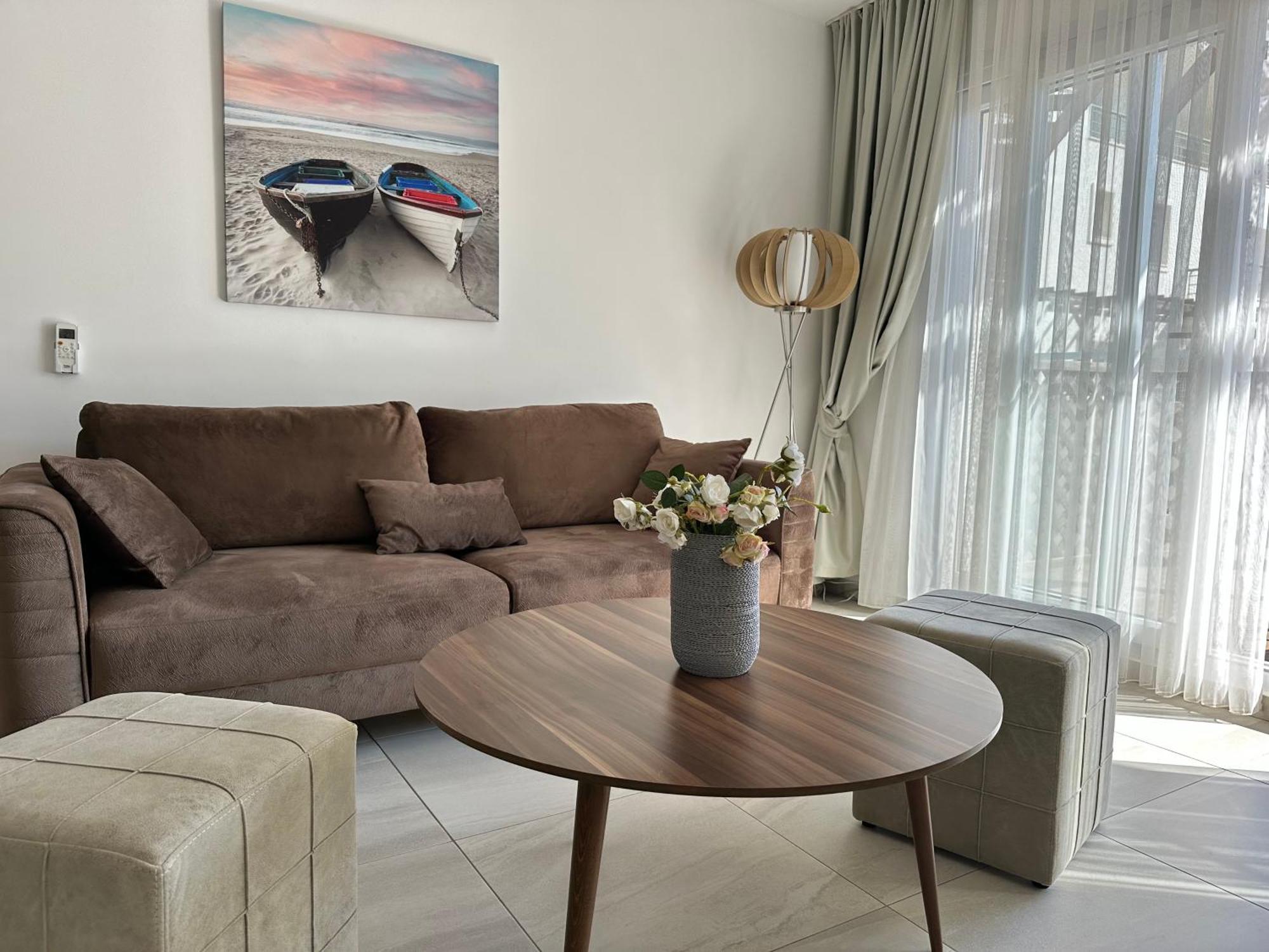 Apartment Relaxing Near The Sea Vokolidha