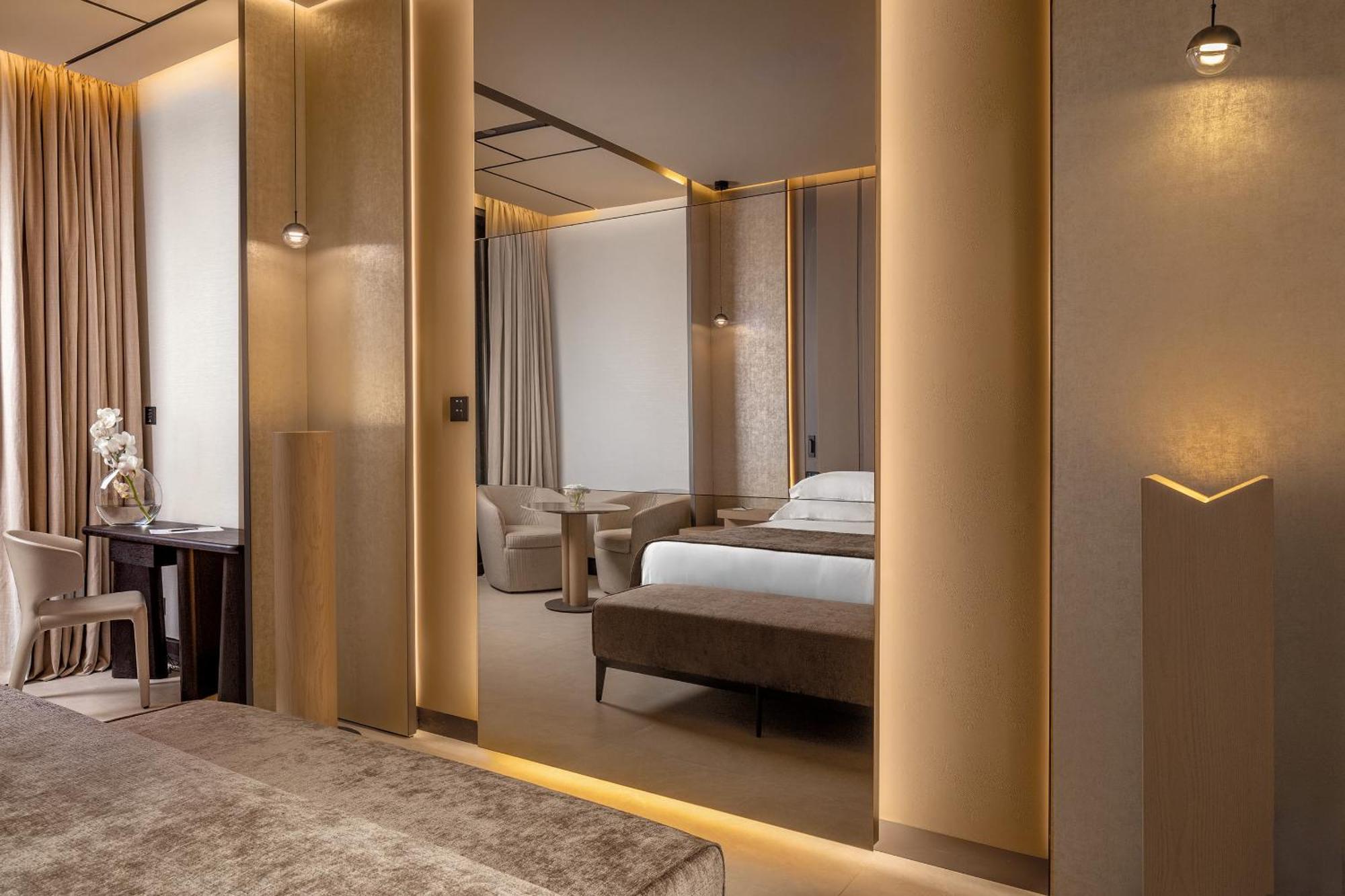 Amathus Hotel 5*