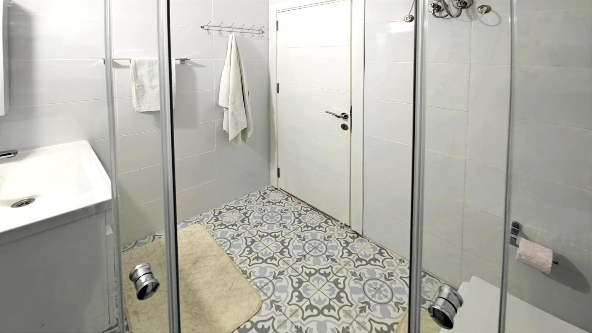 Caesar Commodus Apartment *