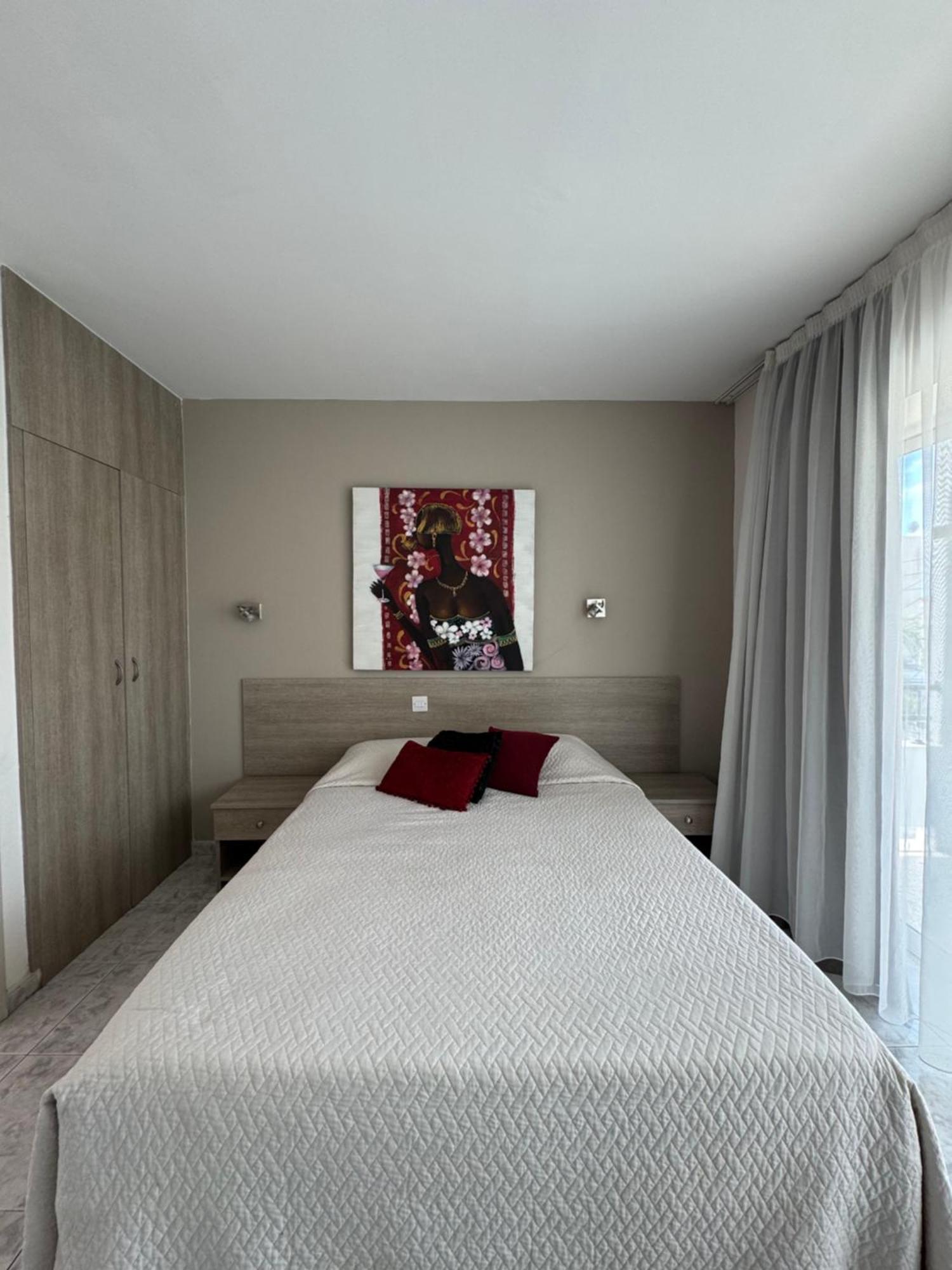 Marianna Aparthotel 3*