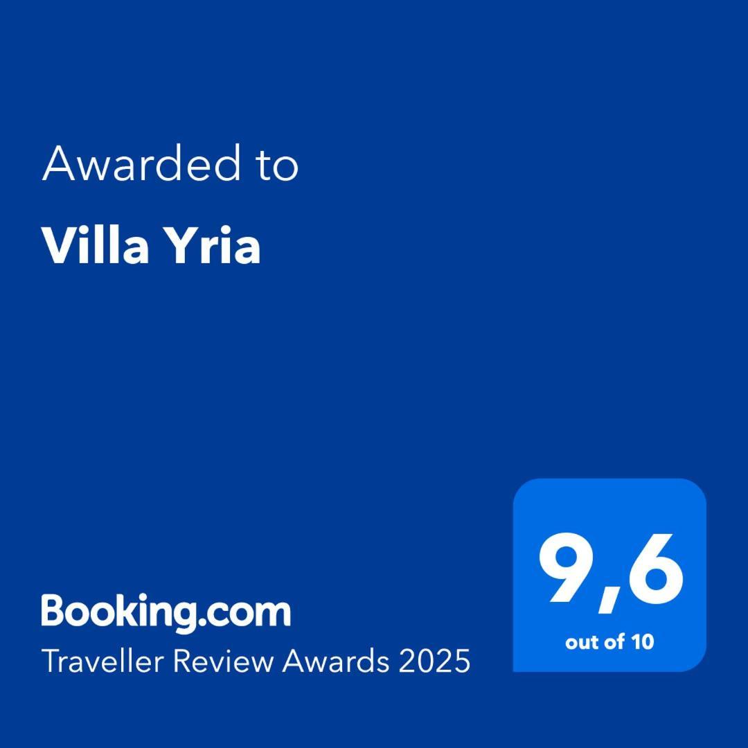 Yria Villa Coral Bay