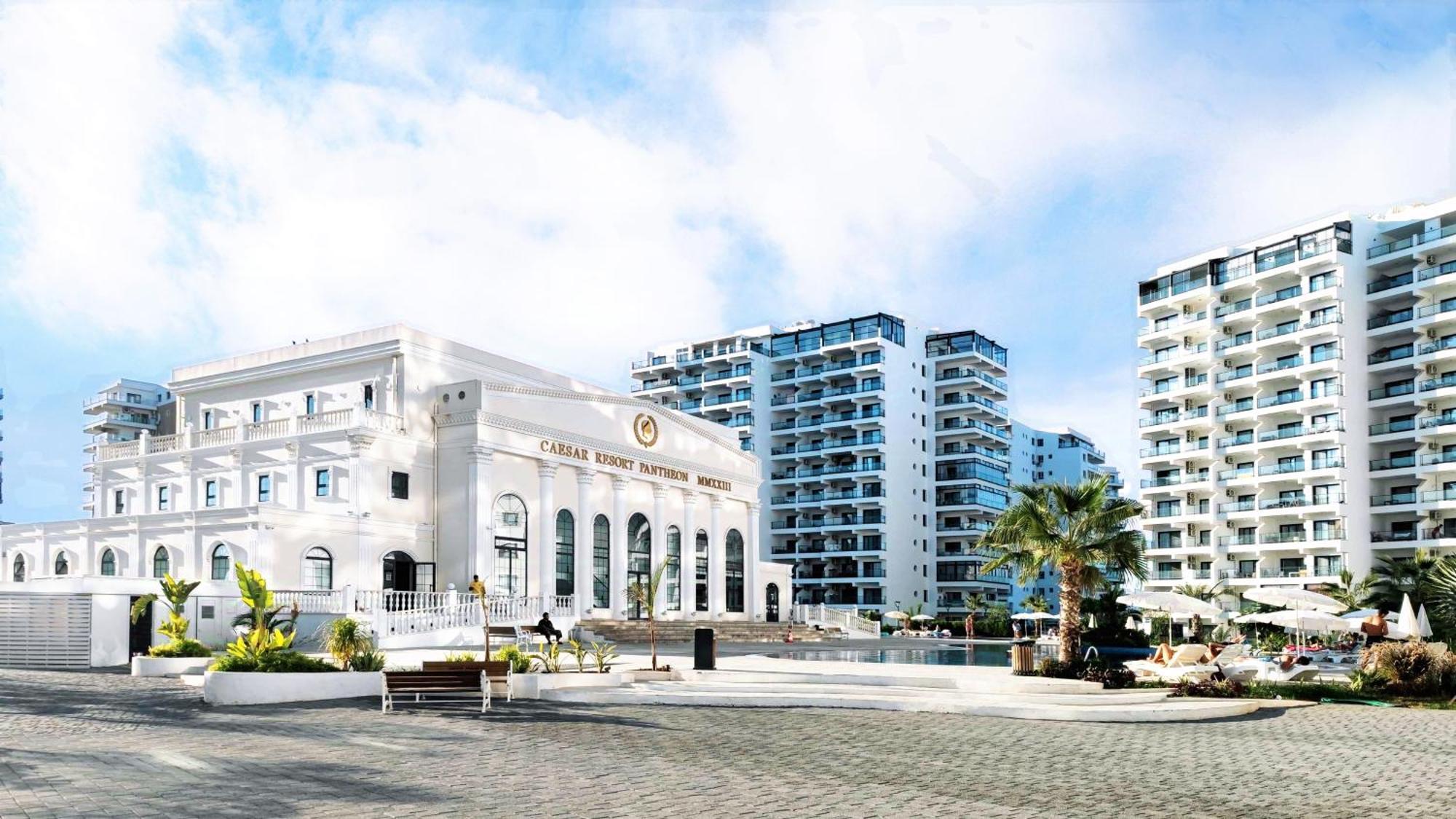 Caesar Commodus Apartment *