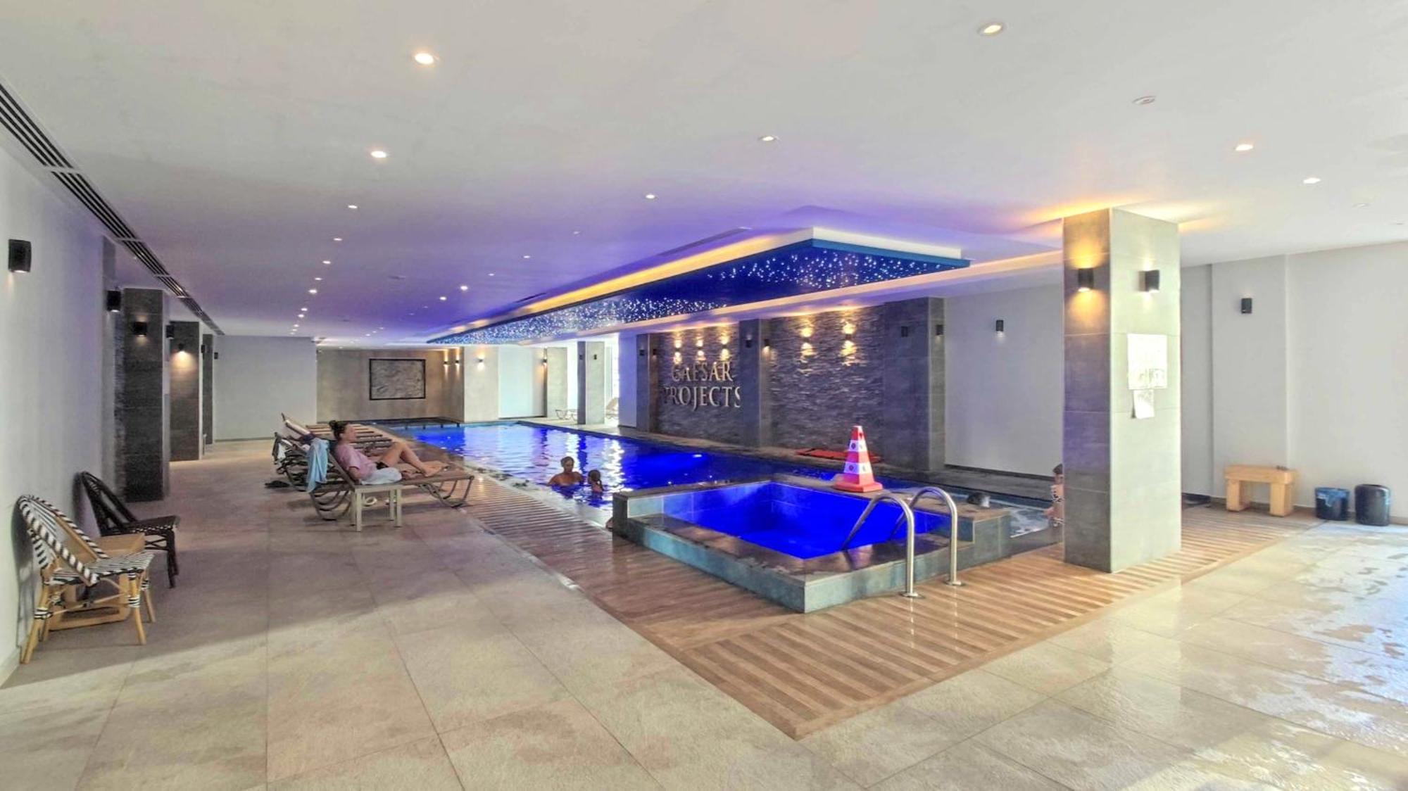 Caesar Commodus Apartment *
