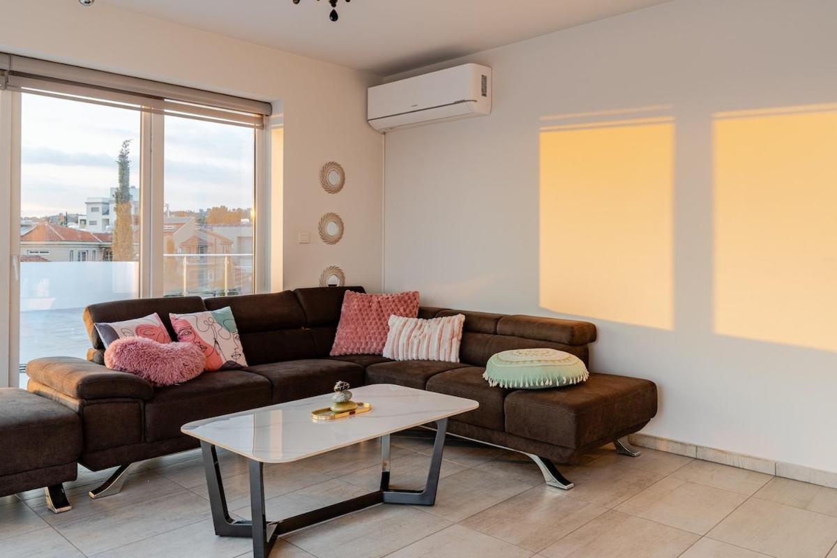 Apartment Penthouse With Outdoor Hottub