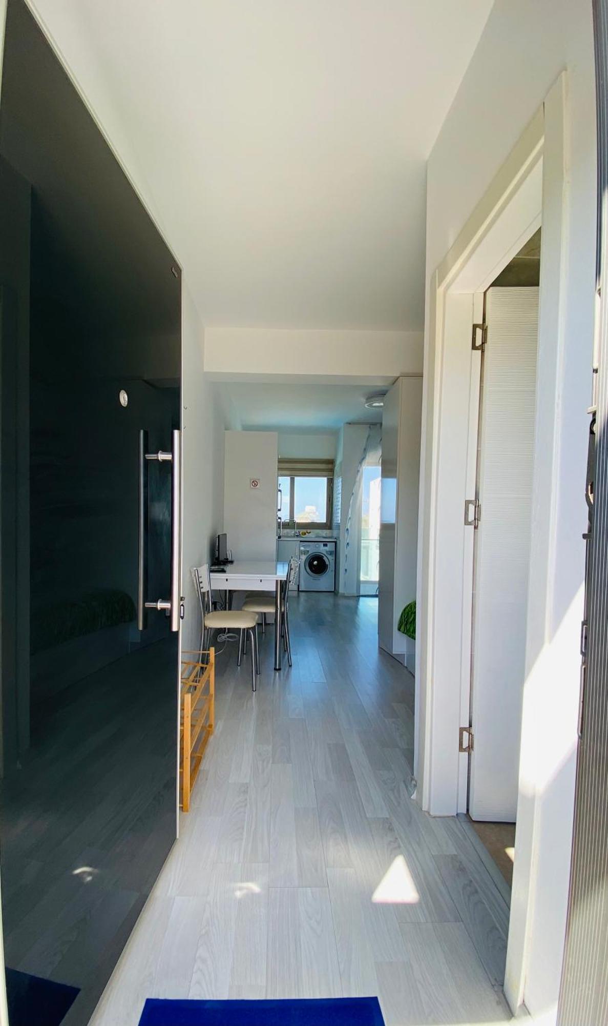 Seaview And Mountainview Apartment