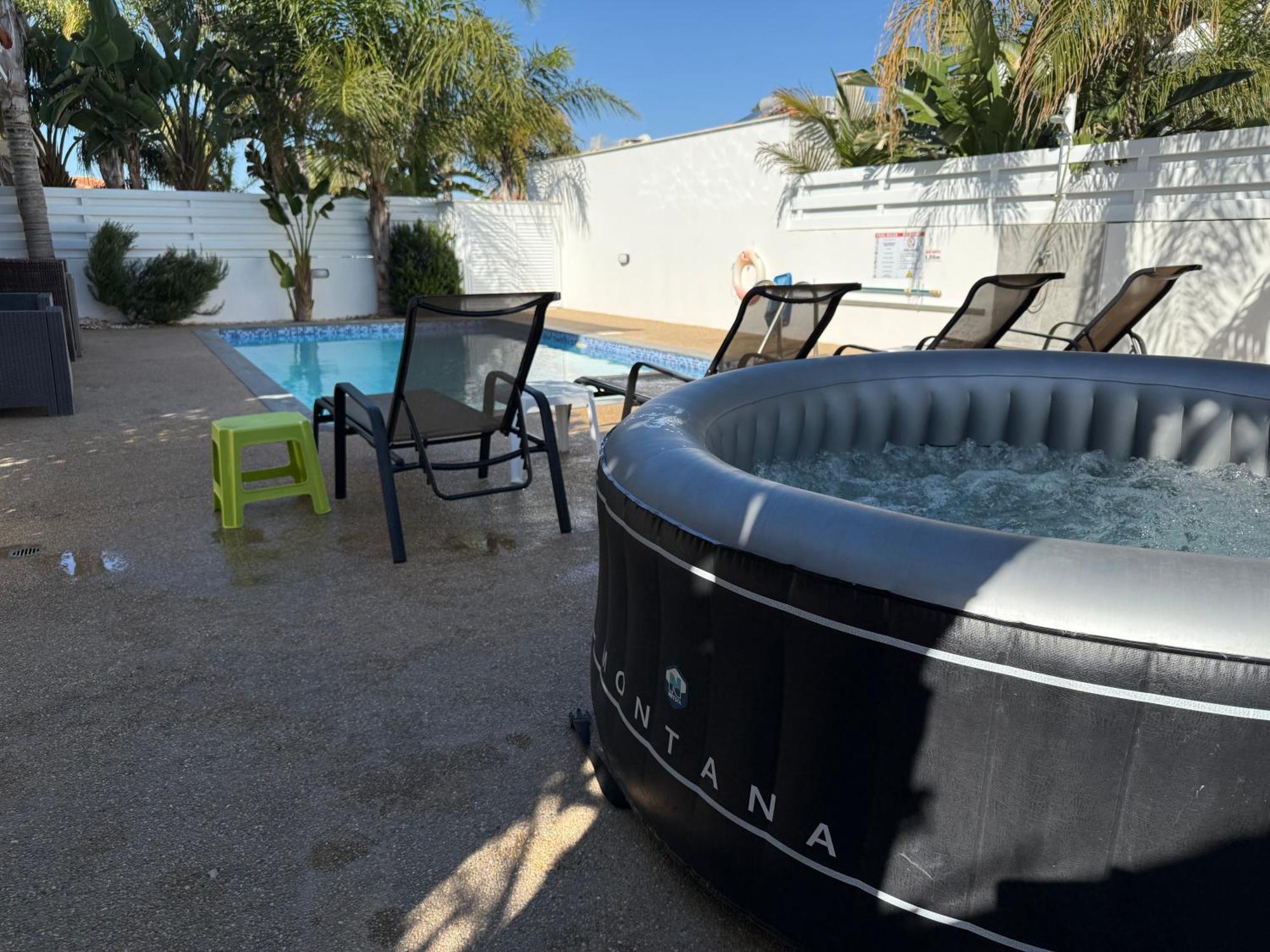 Mario - 2min Walk From Kapparis Holiday home Paralimni