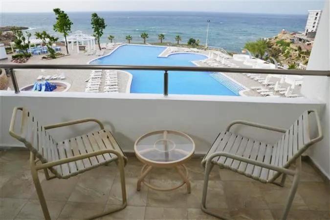 Kyrenia Scenes 4* Girne