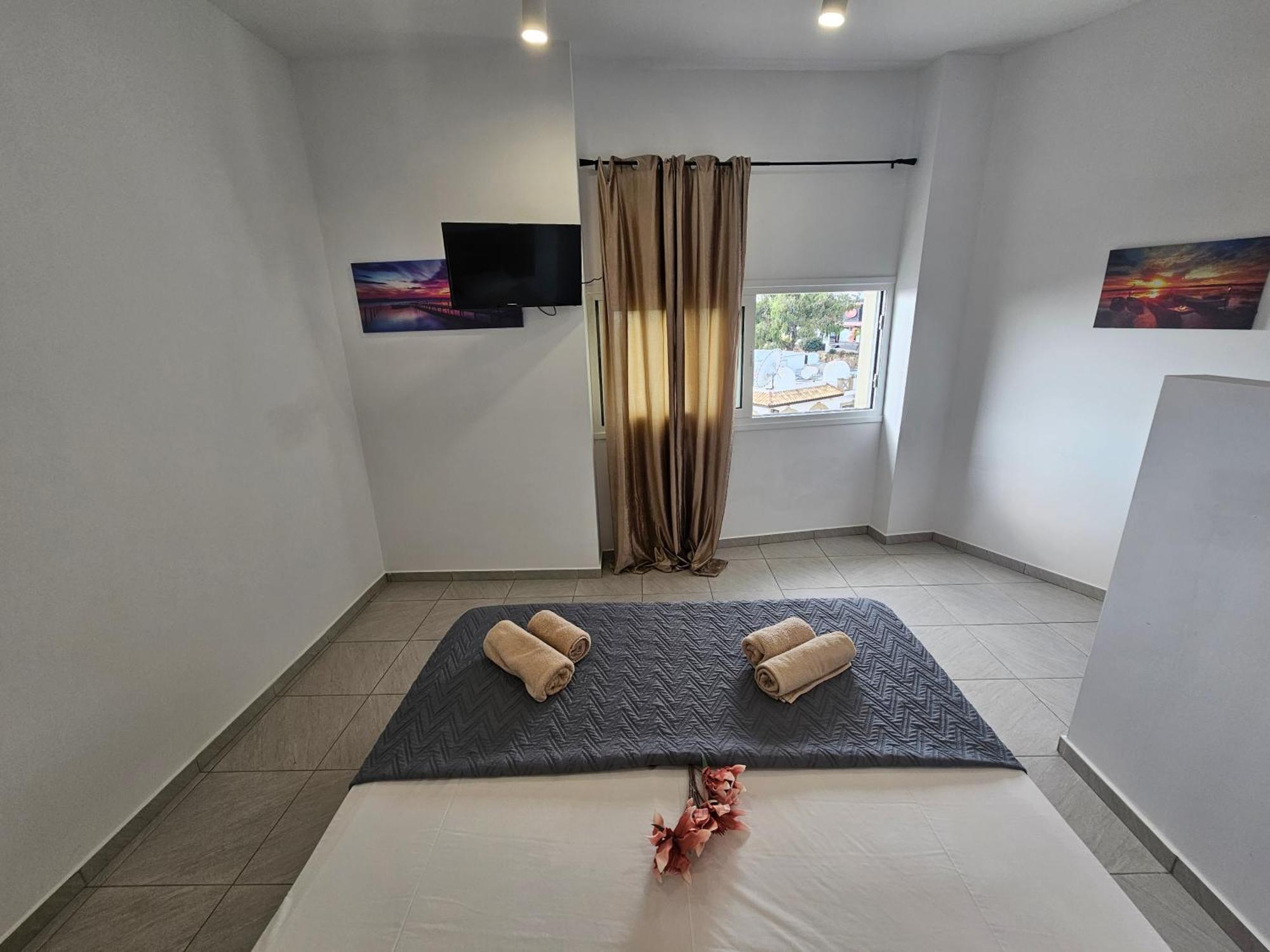 Piazza Napa Apartamento Agia Napa