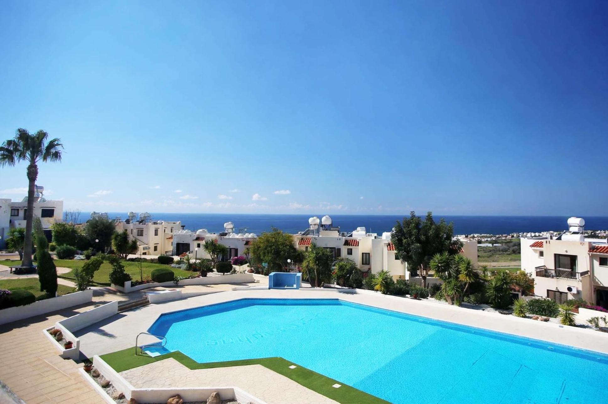 Seaview Luxury Chloraka Paphos, Pool, Smart Tv 65 Inch Apartment
