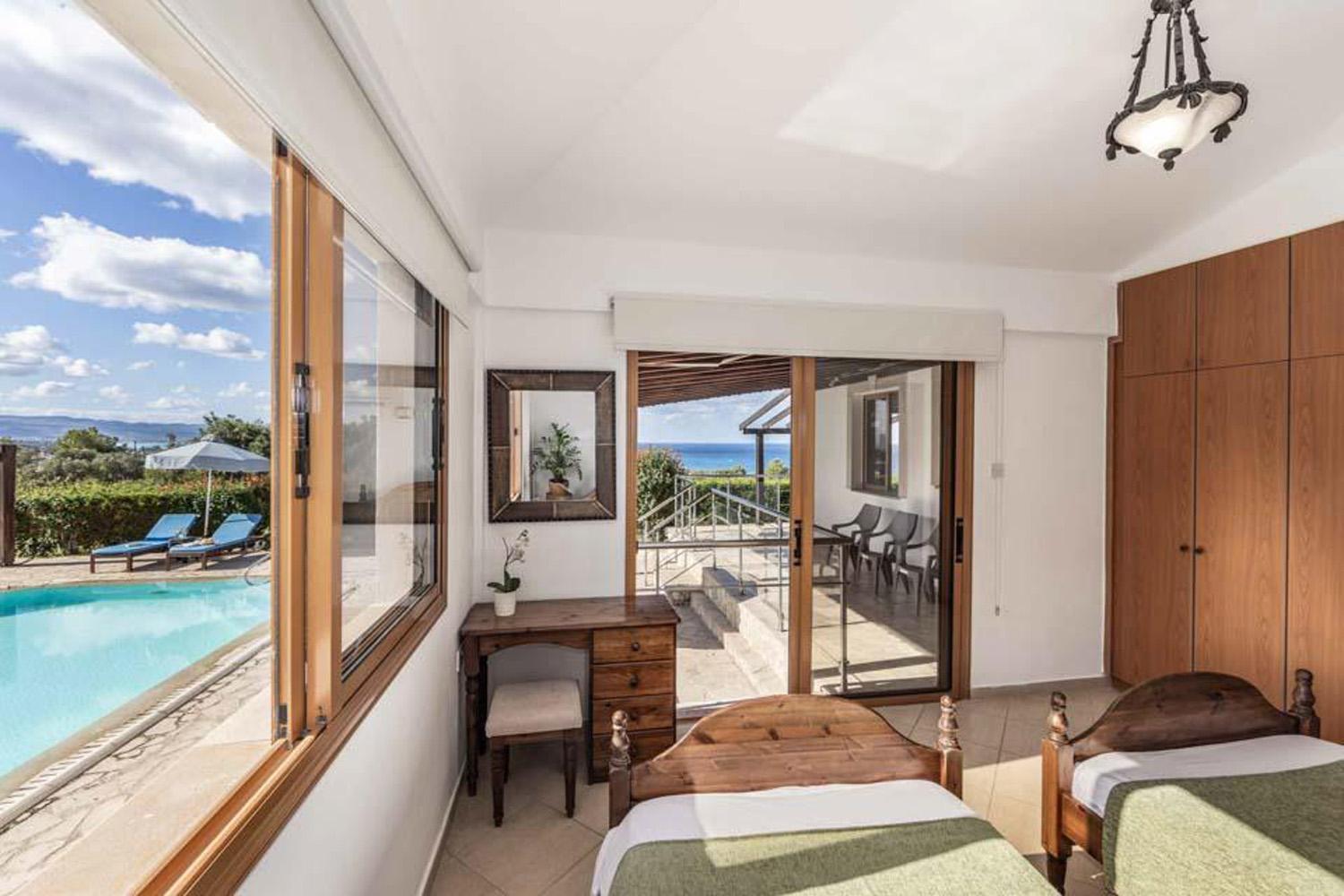 Heights Villa Argaka