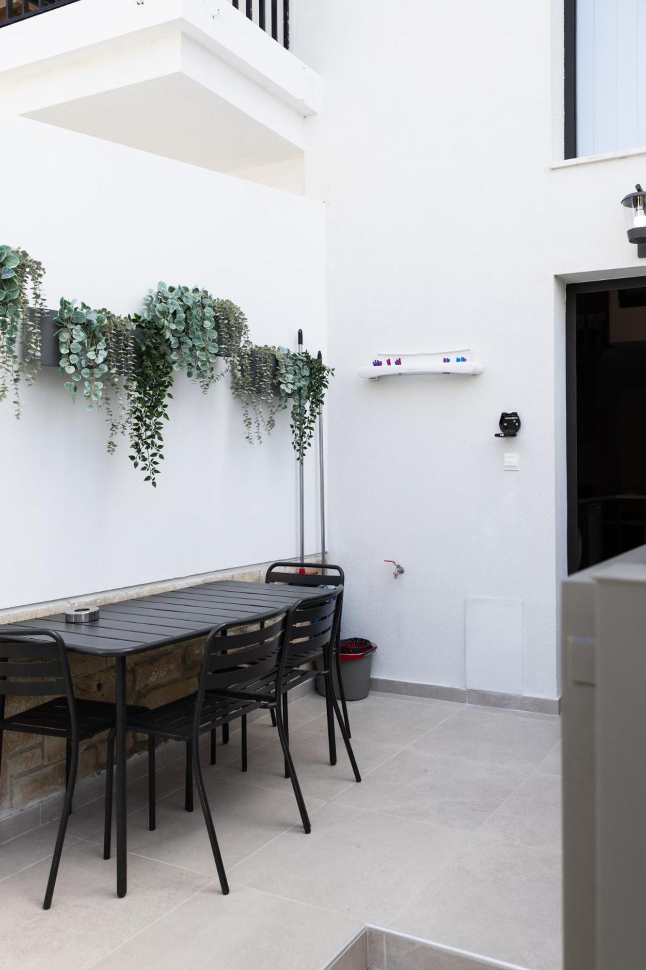 Apartment Panmari *