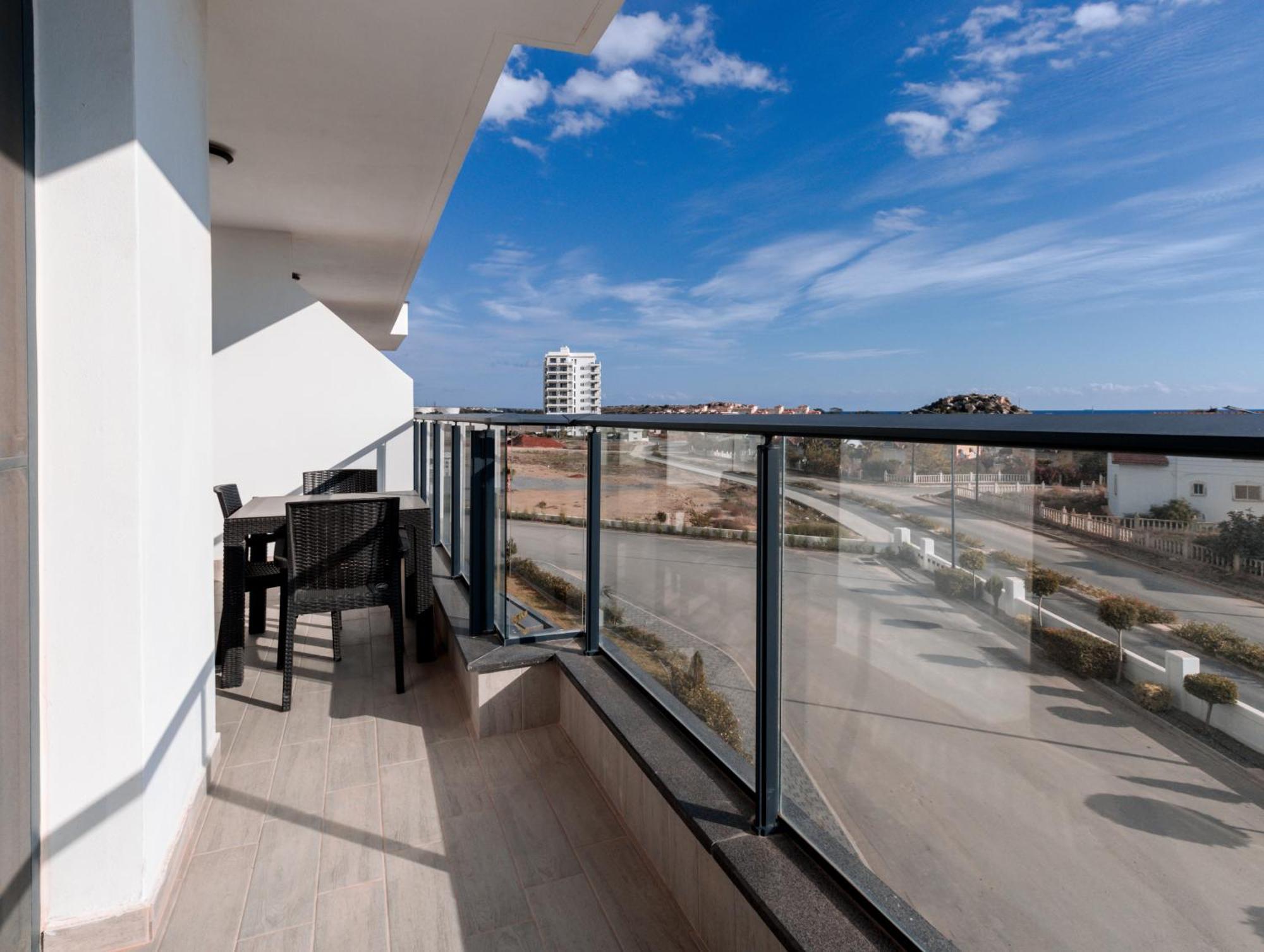 Apartamento Terra In Caesar Blue Resort, Fixed Lunch 3pm, Gym, Heated Pool, Sauna, Kids Club Rizokarpaso