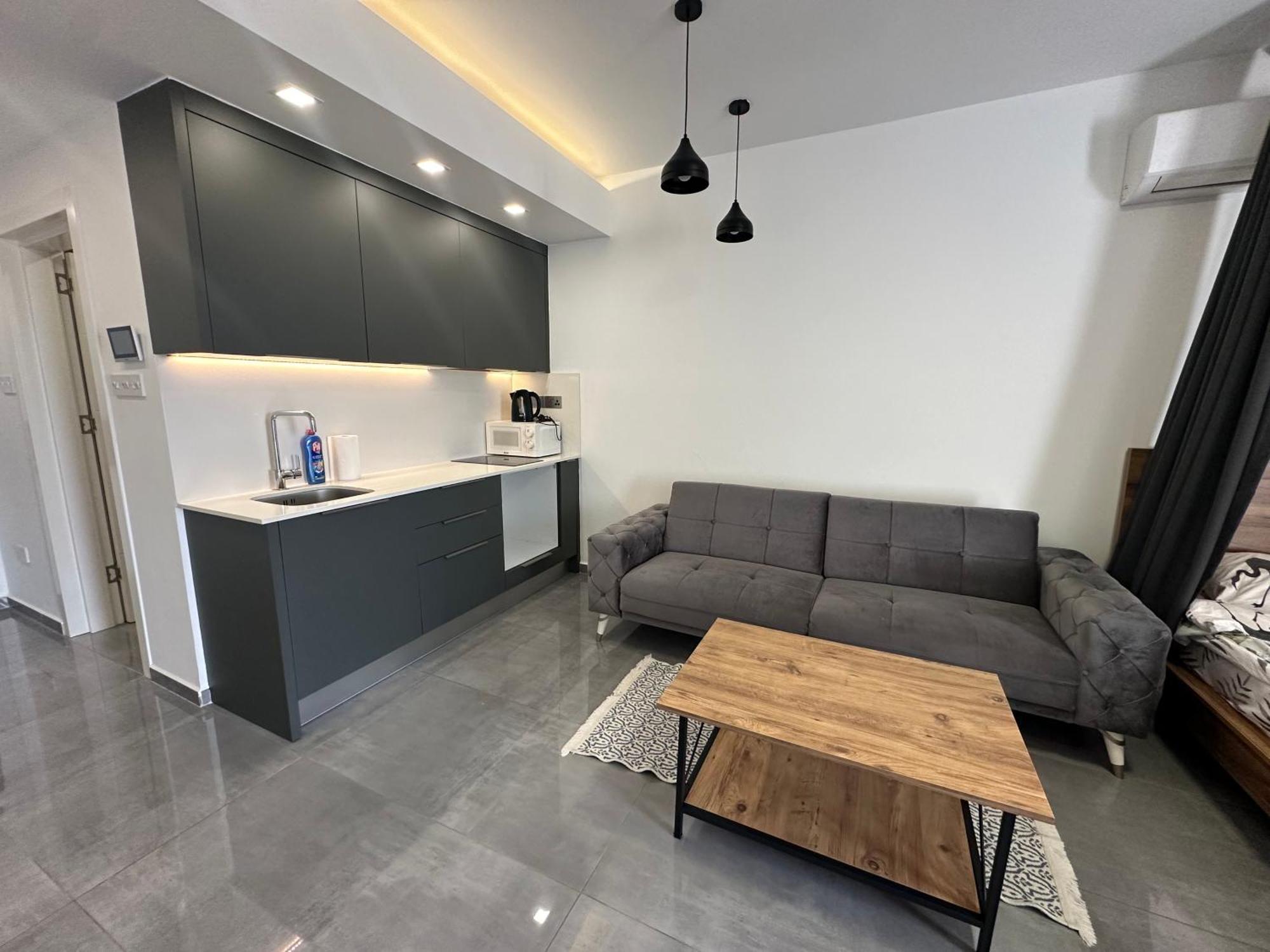 Lux Courtyard Apartment