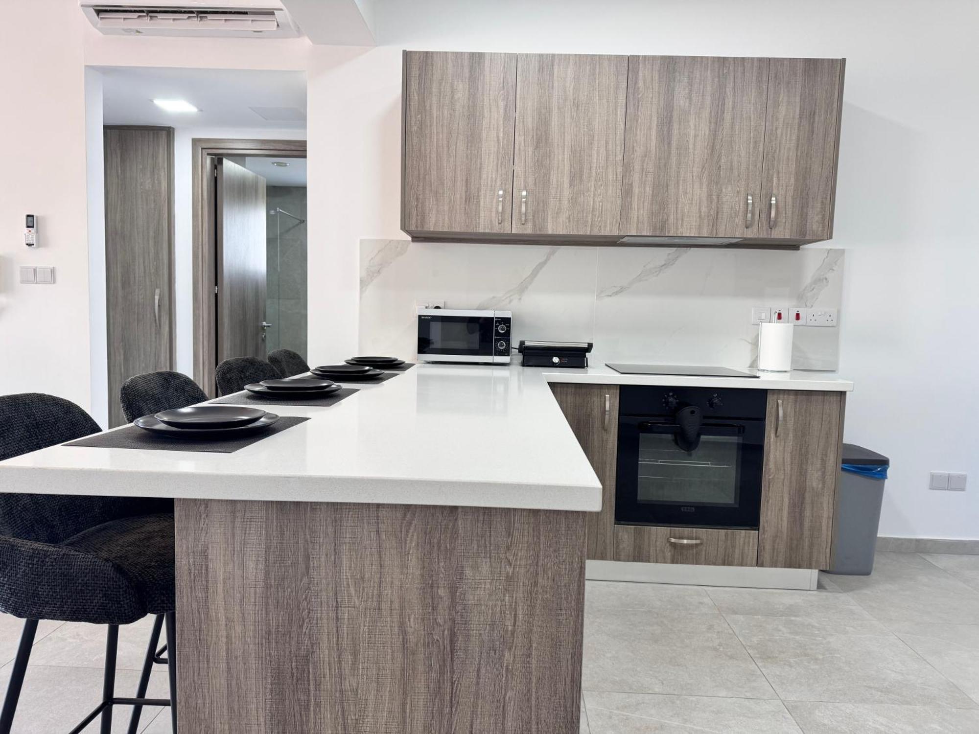 Apartment Hall *