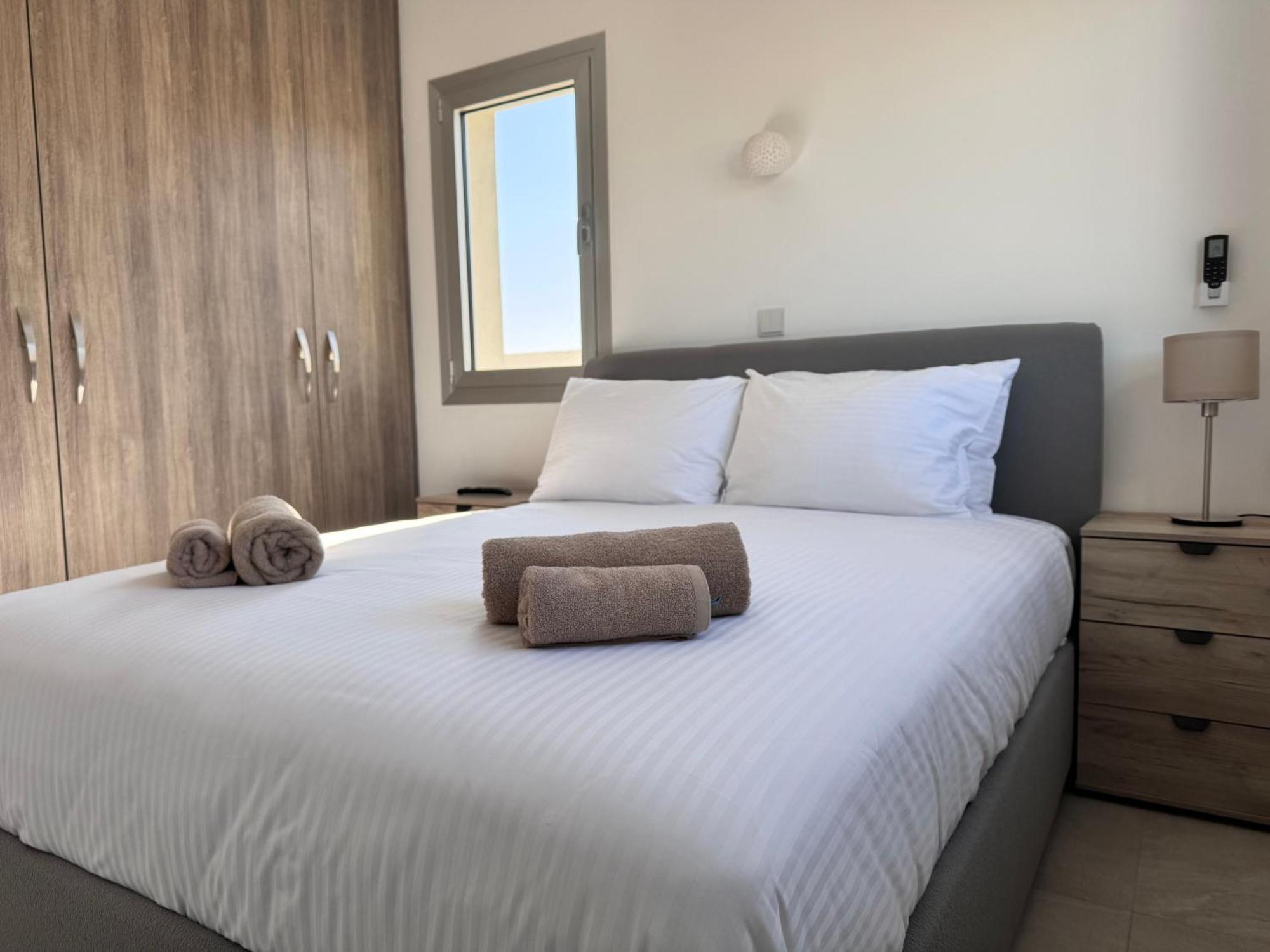 Apartment Hall *