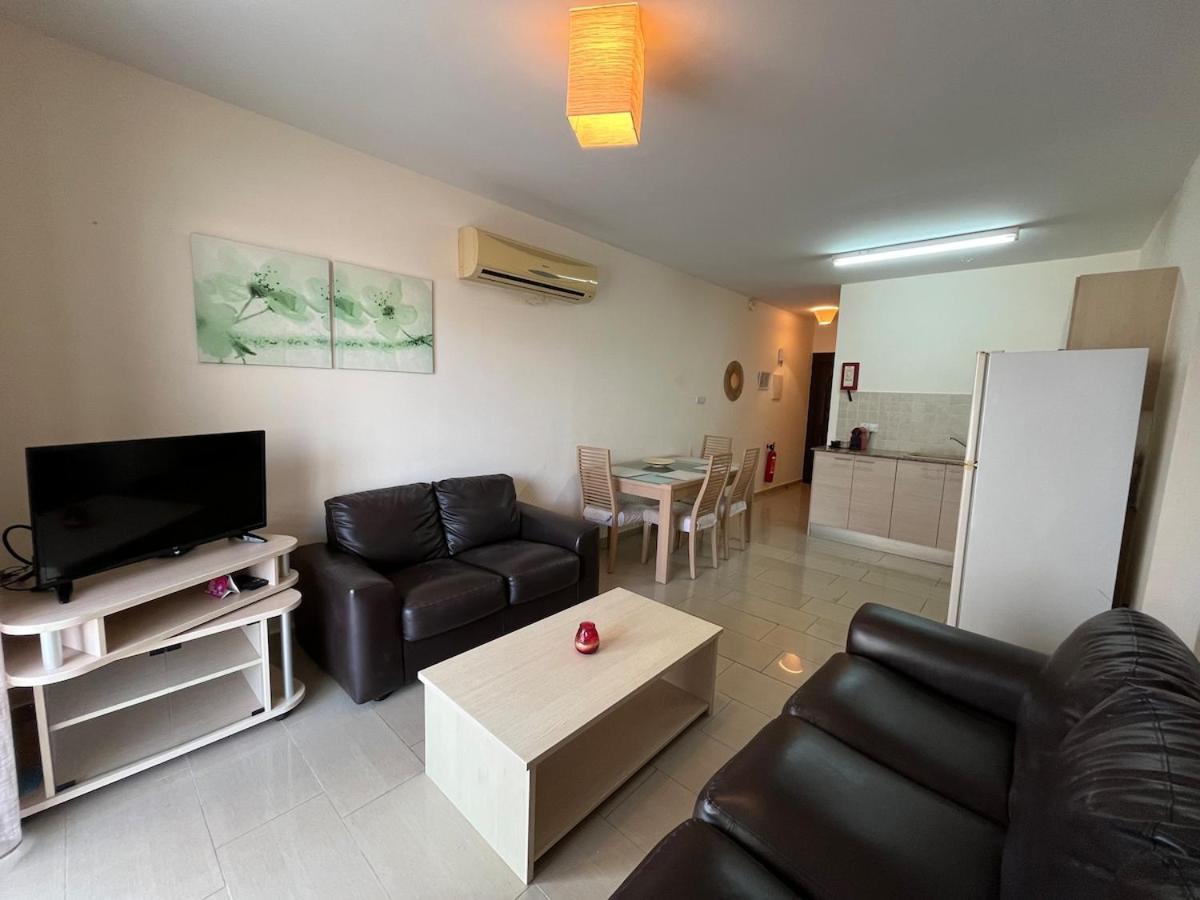 Apartment 2 Bedroom Apartment, Pools, 800m To Beach, Kyklades *