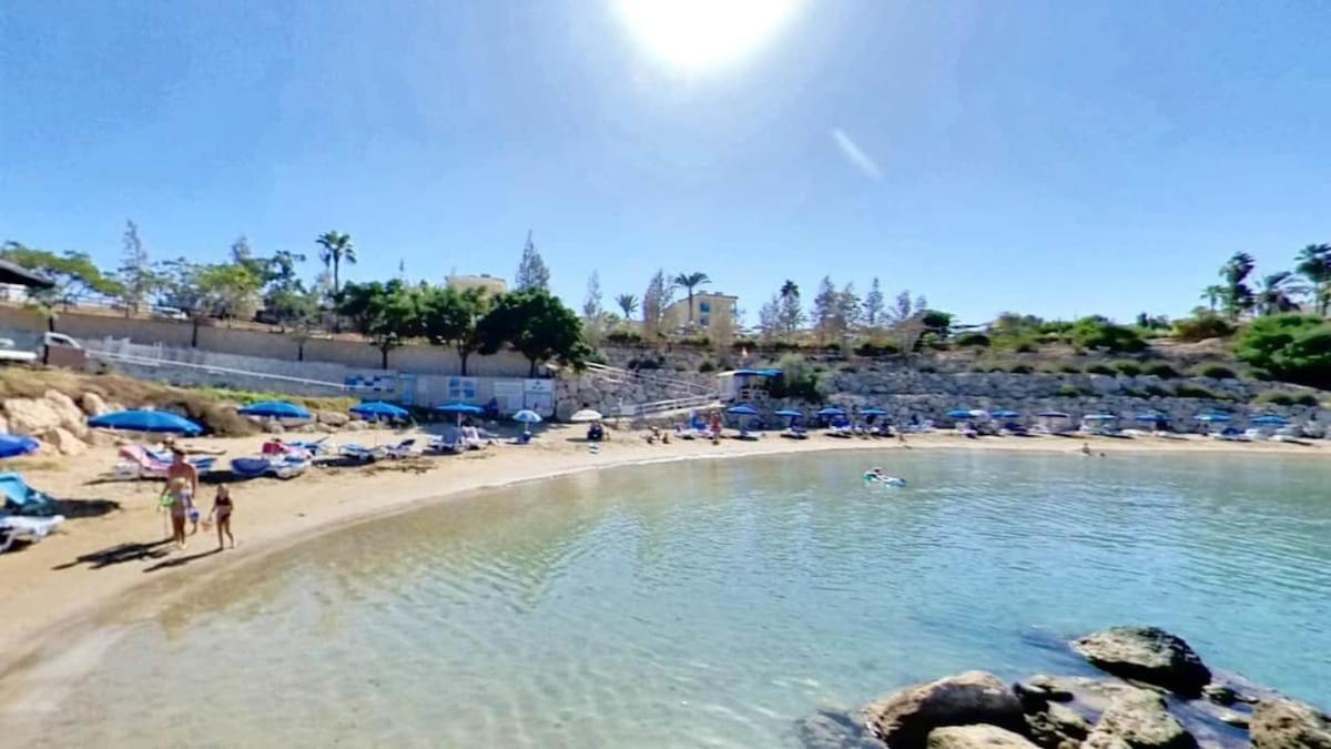 2 Bedroom Apartment, Pools, 800m To Beach, Kyklades Paralimni
