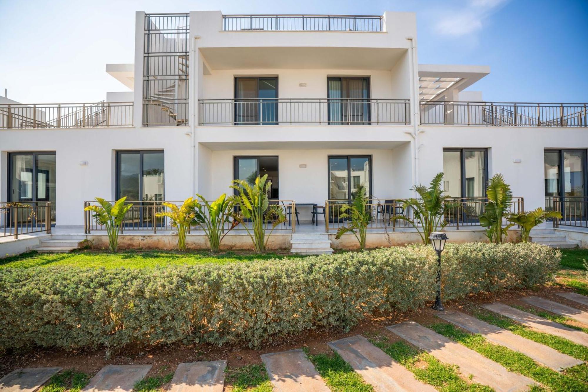 Charming One Bedroom In The Apartment Akanthou