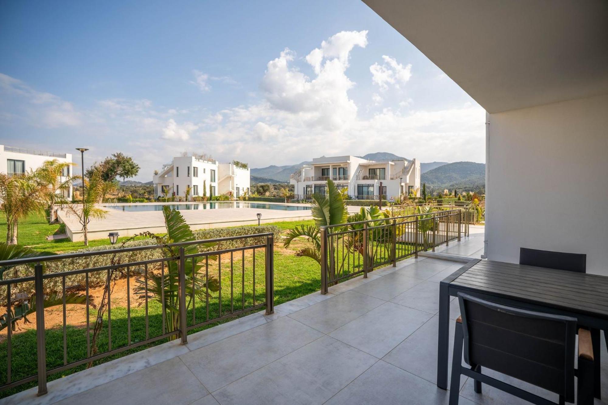 Apartment Charming One Bedroom In The Akanthou