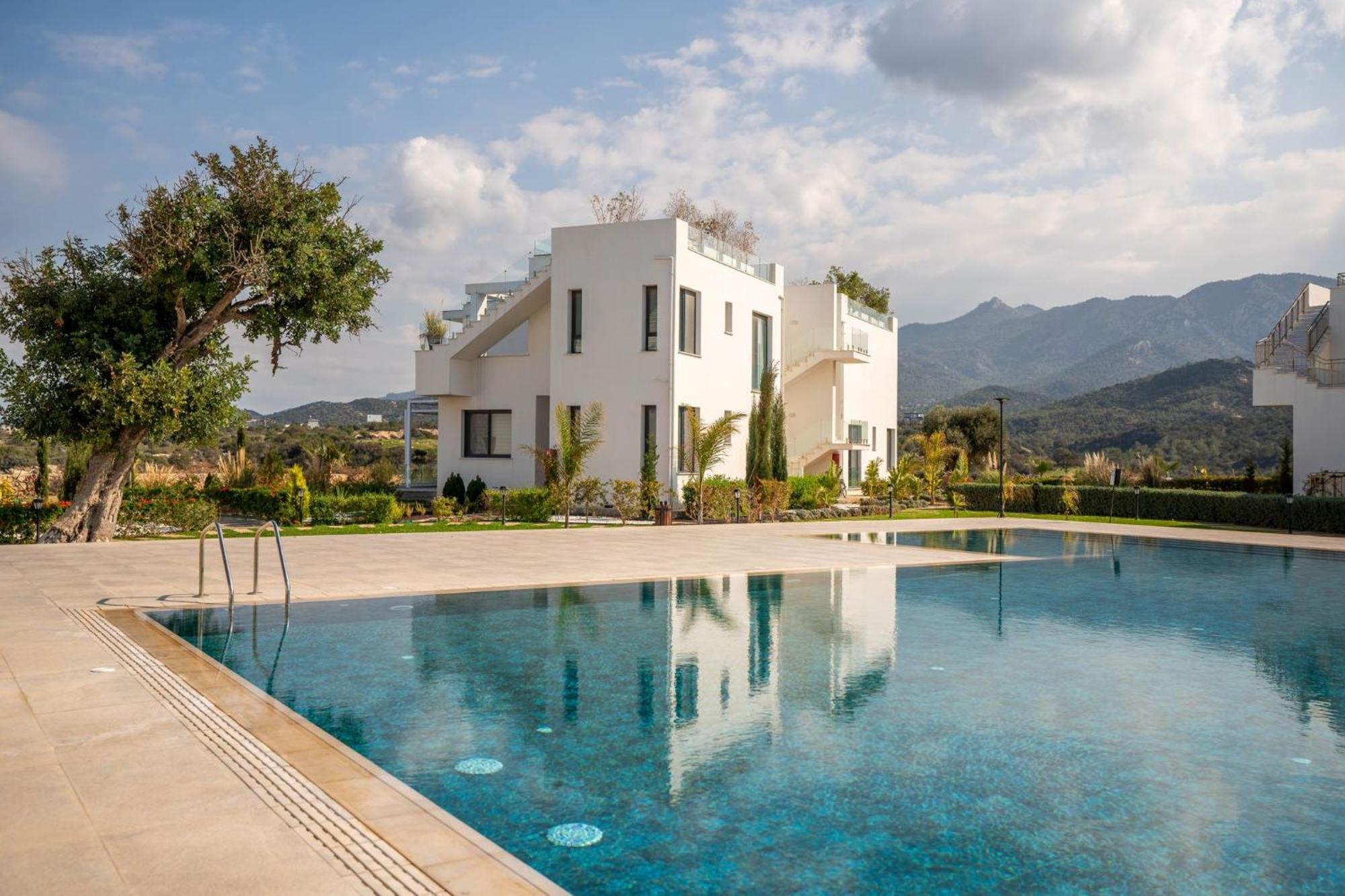 Charming One Bedroom In The Akanthou