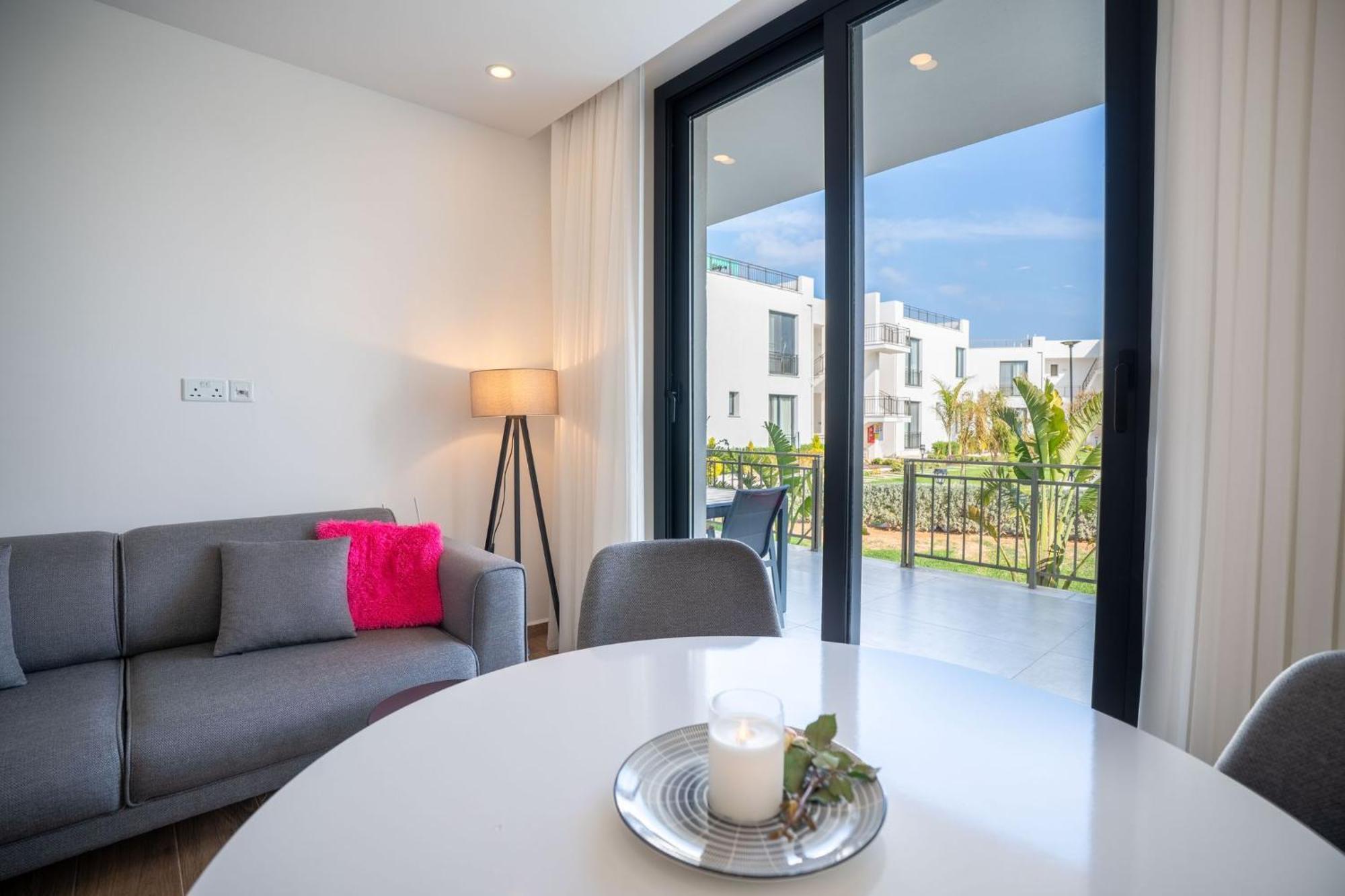 Apartment Charming One Bedroom In The *