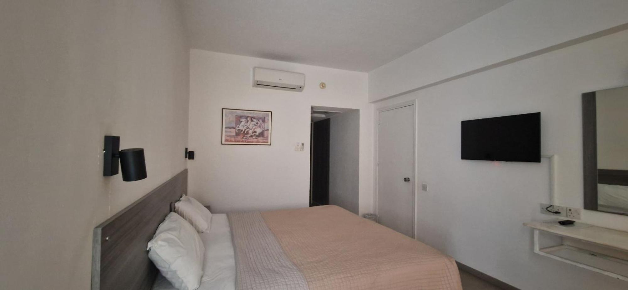 Hotel Navarria Blue